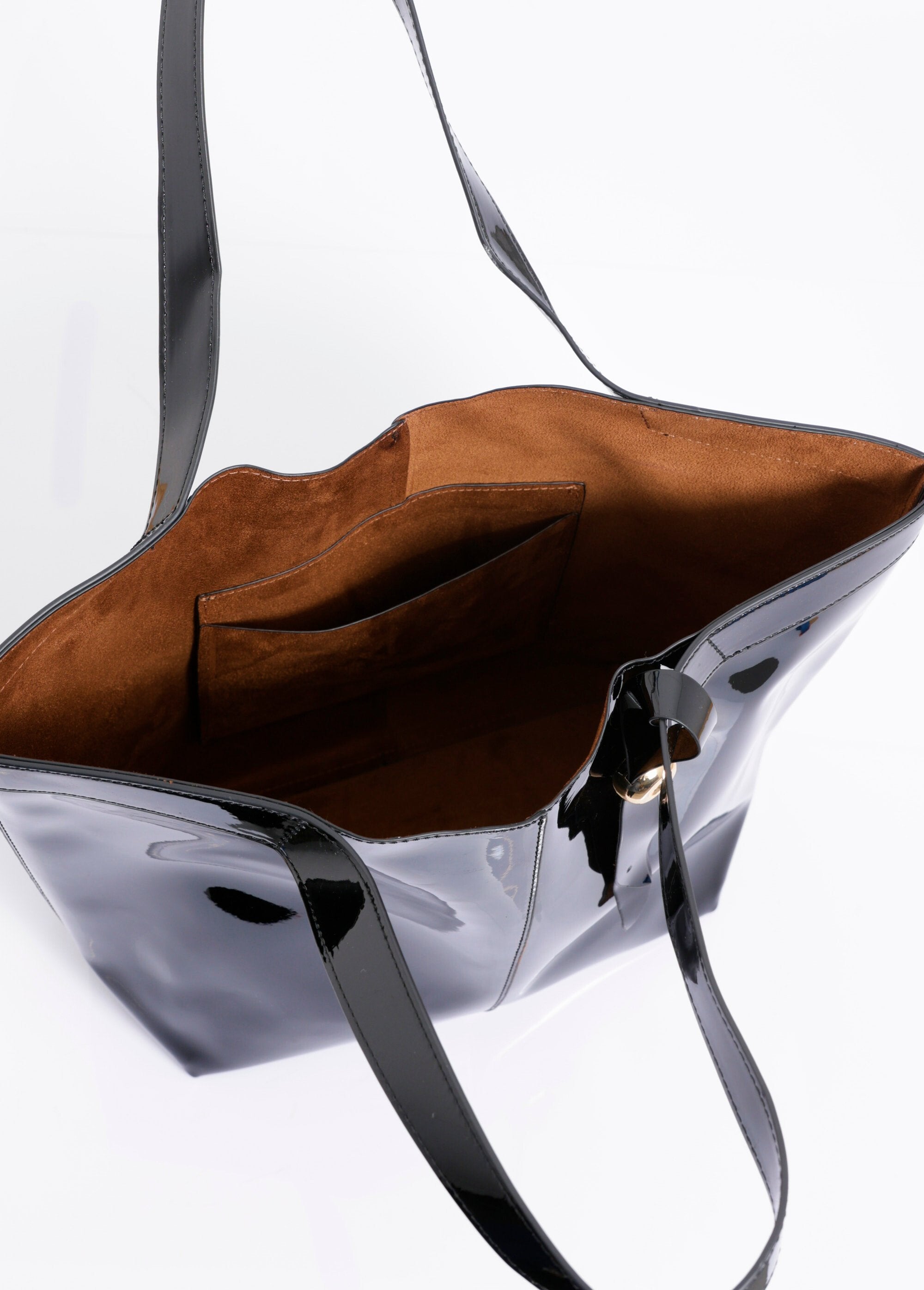 Saco_envernizado_com_pegas_e_gri_Vernis_noir_DE2_slim