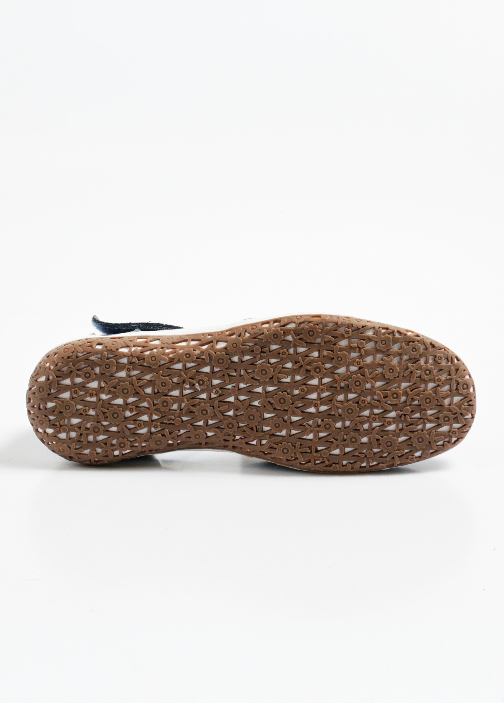 Confortáveis_bailarinas_de_couro_vazado_com_velcro_Bleu_UN1_slim