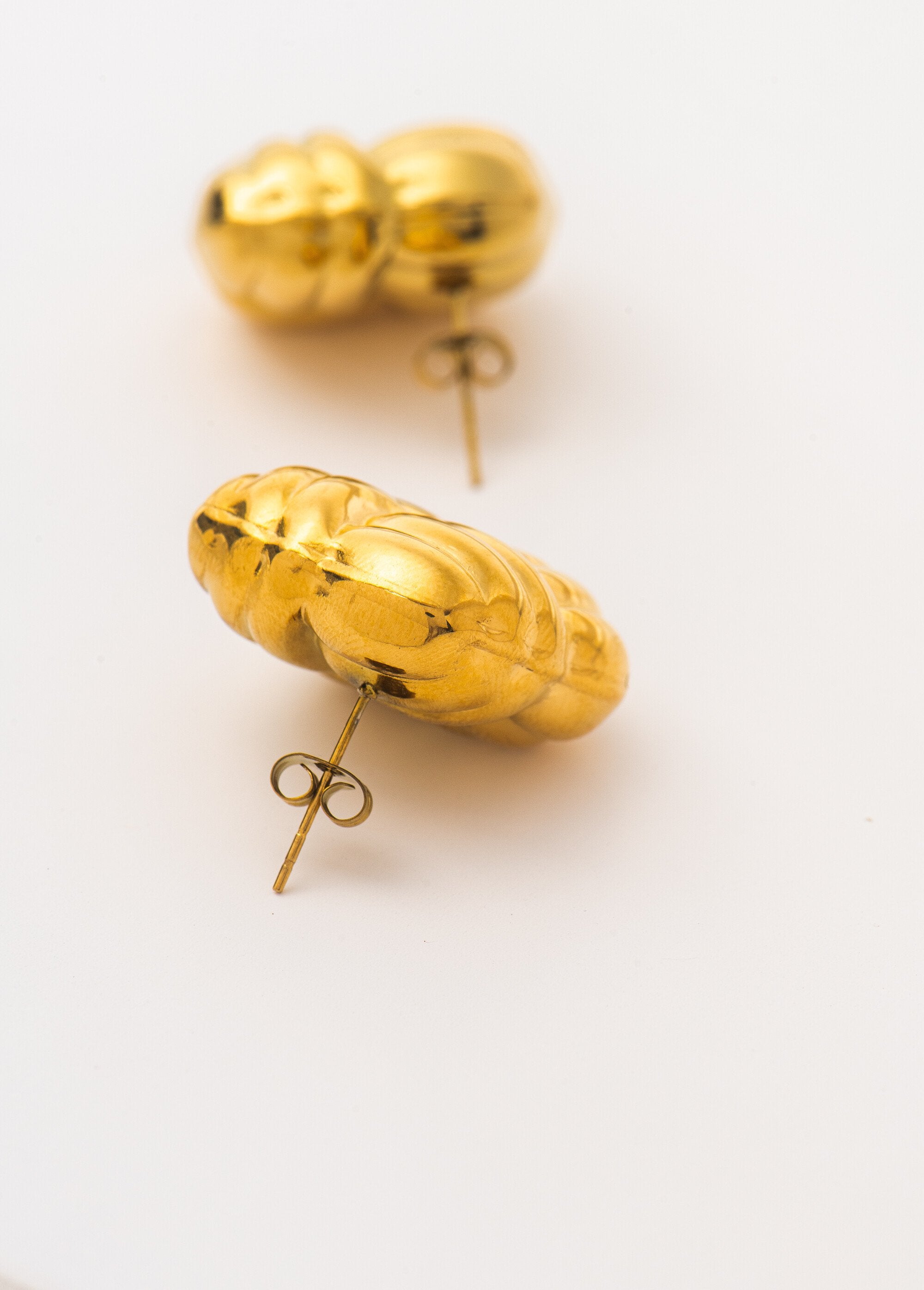 Brincos_quadrados_torcidos_Dore_DE2_slim