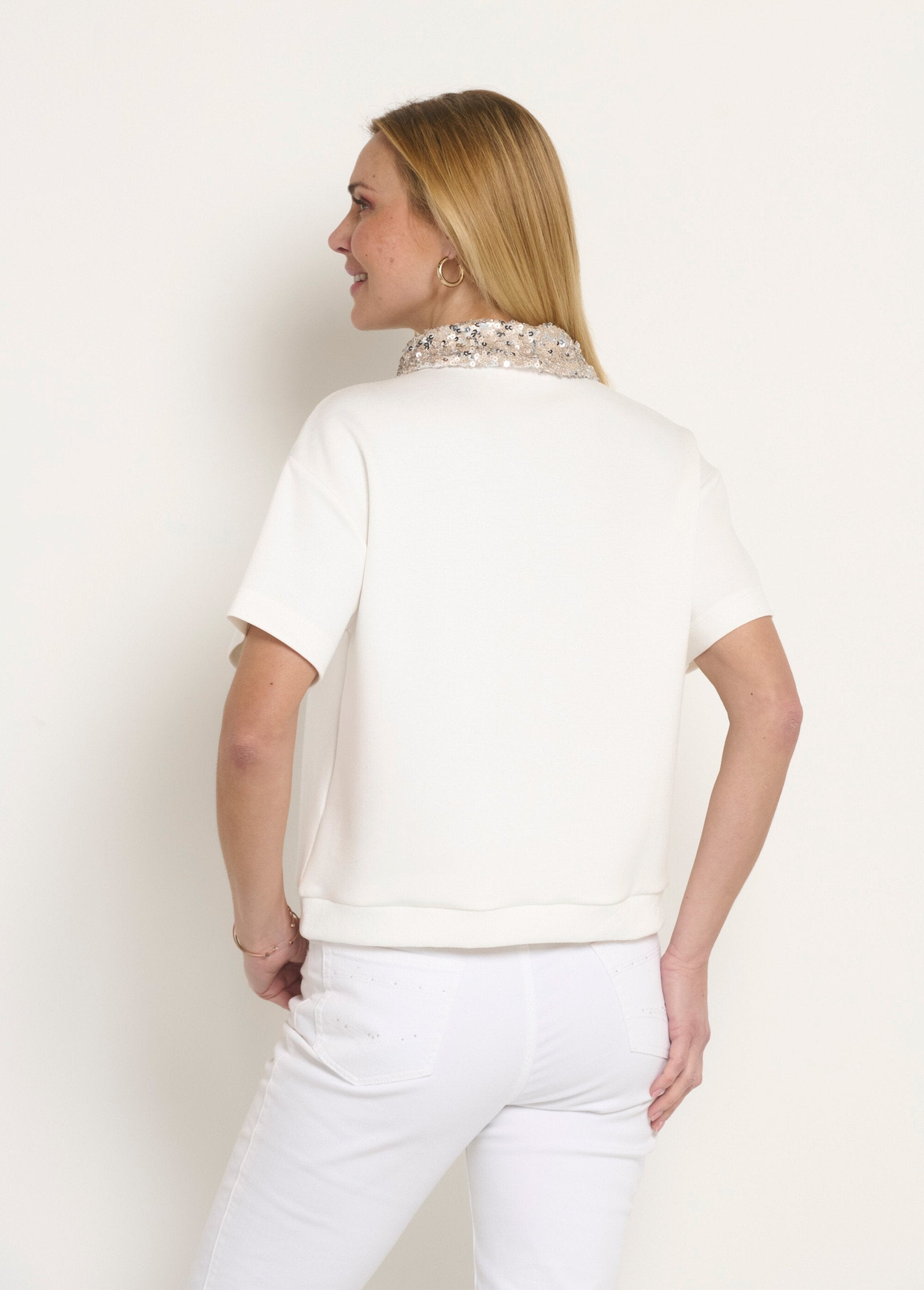 Blusa_com_gola_de_lantejoulas_e_manga_curta_Blanc_DO1_slim