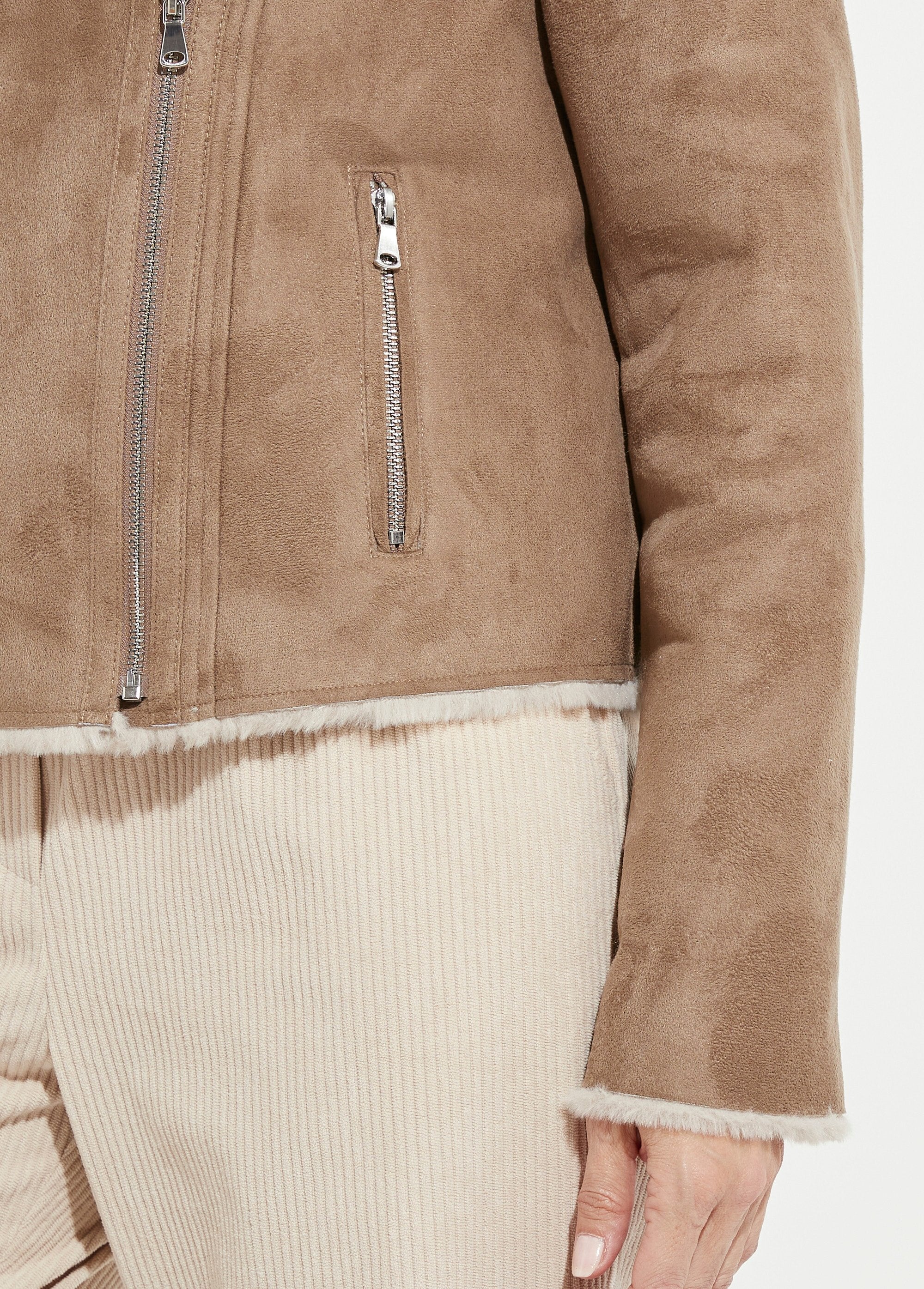 Jaqueta_com_zíper_estilo_pele_de_carneiro_Taupe_DE2_slim