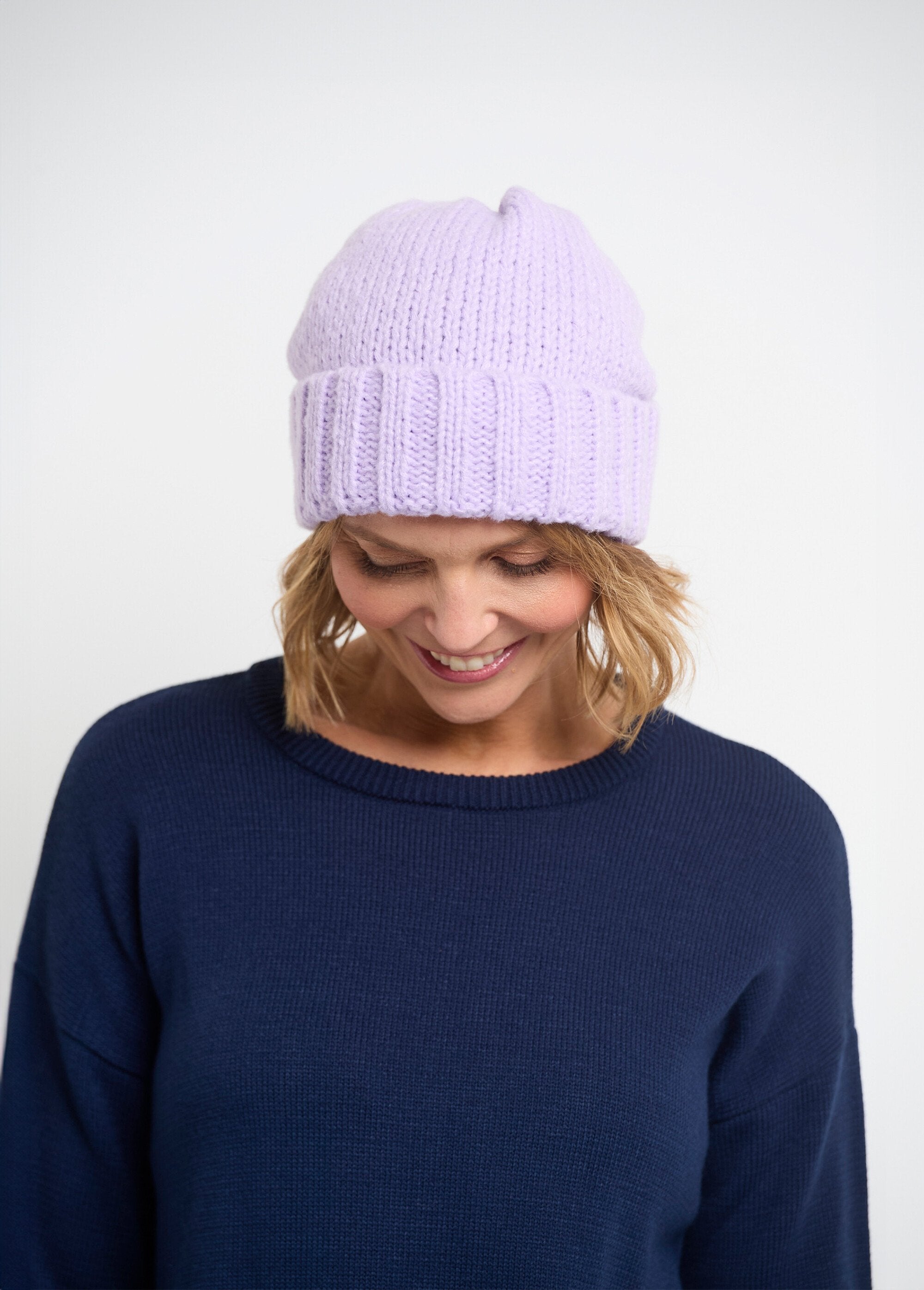 Gorro_de_malha_grossa_com_punho_Mauve_DE1_slim