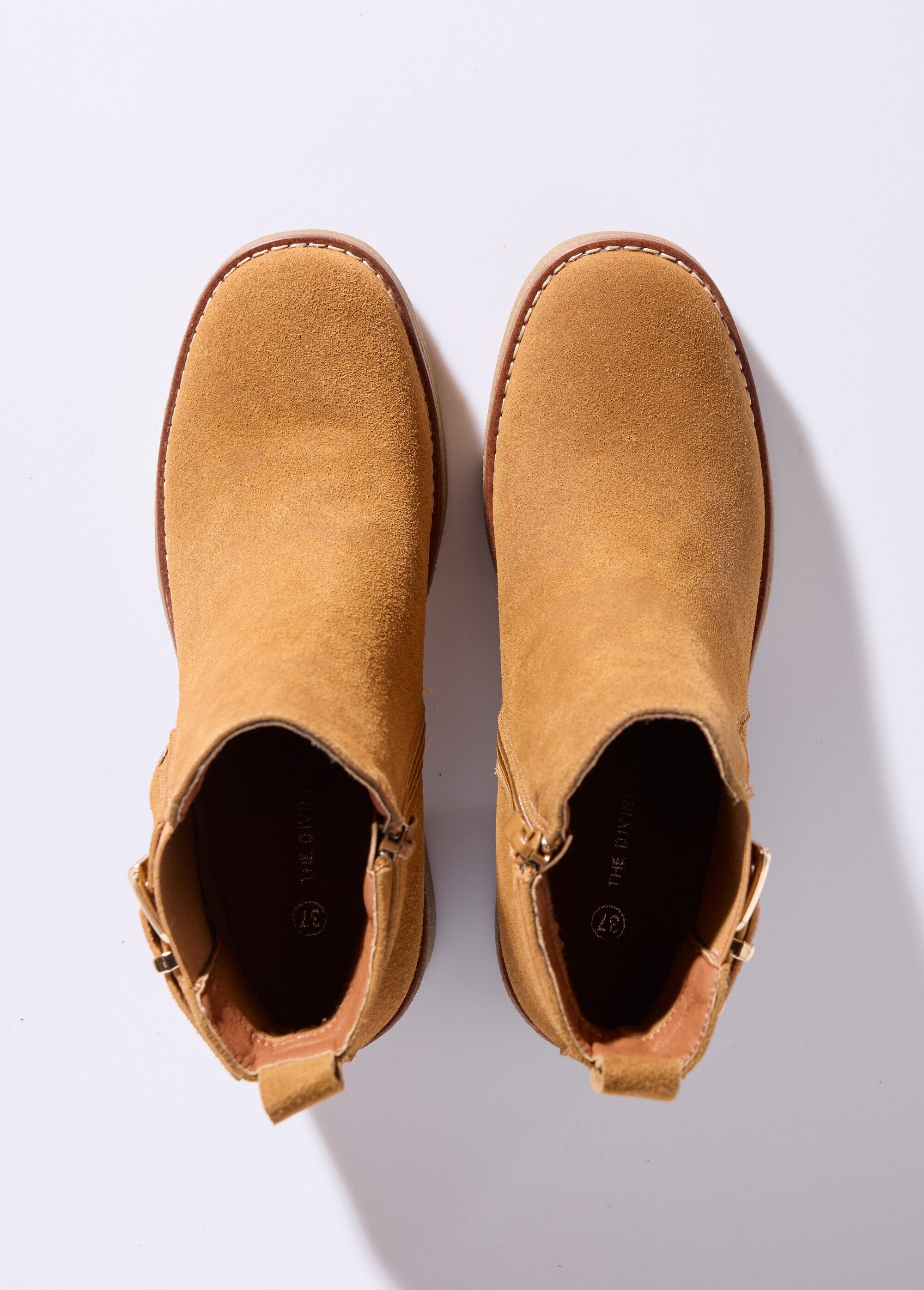 Botas_de_salto_alto_com_sola_de_crepe_Camel_OV1_slim
