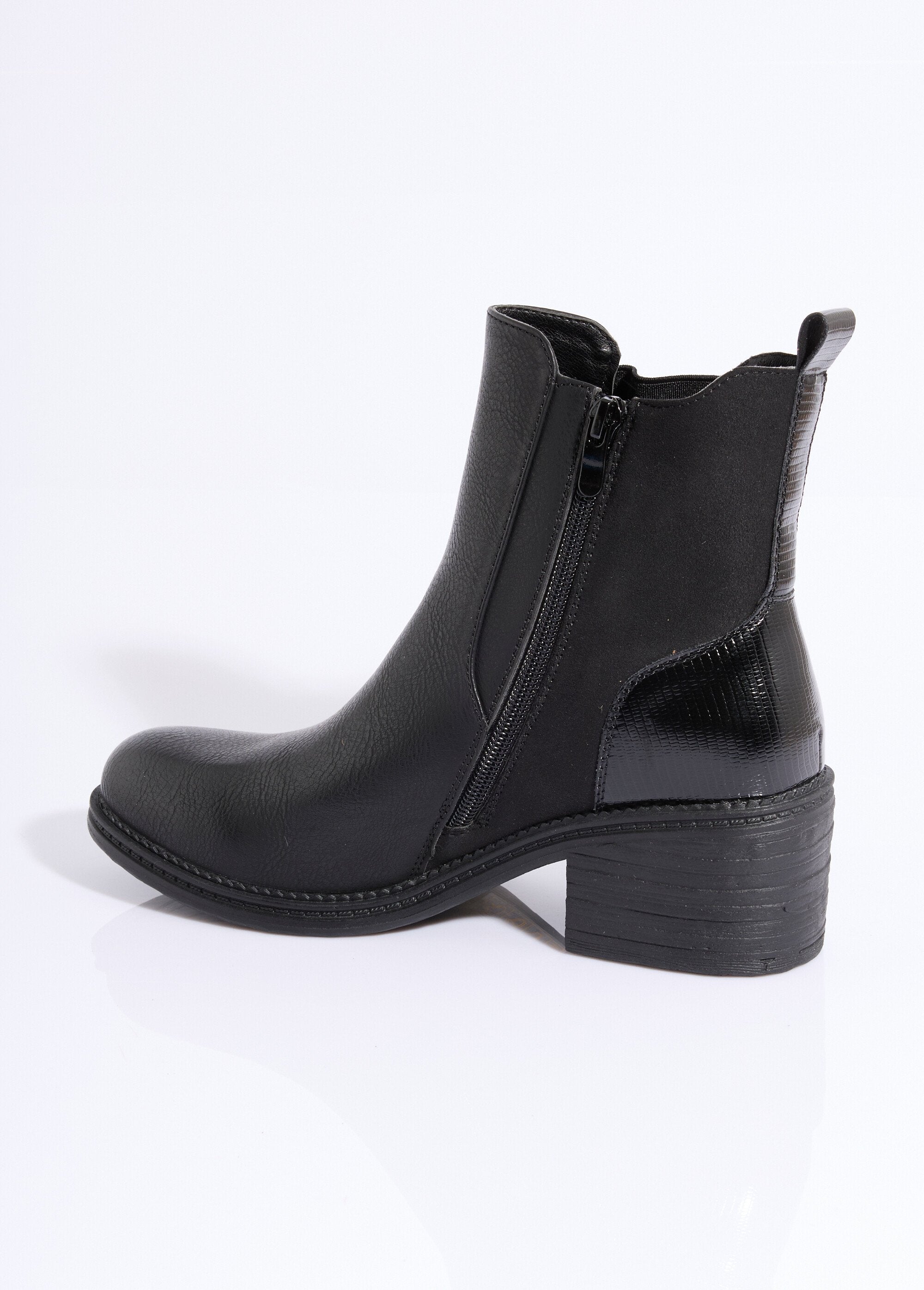Botas_Chelsea_com_salto_e_biqueira_redonda_Noir_DO1_slim