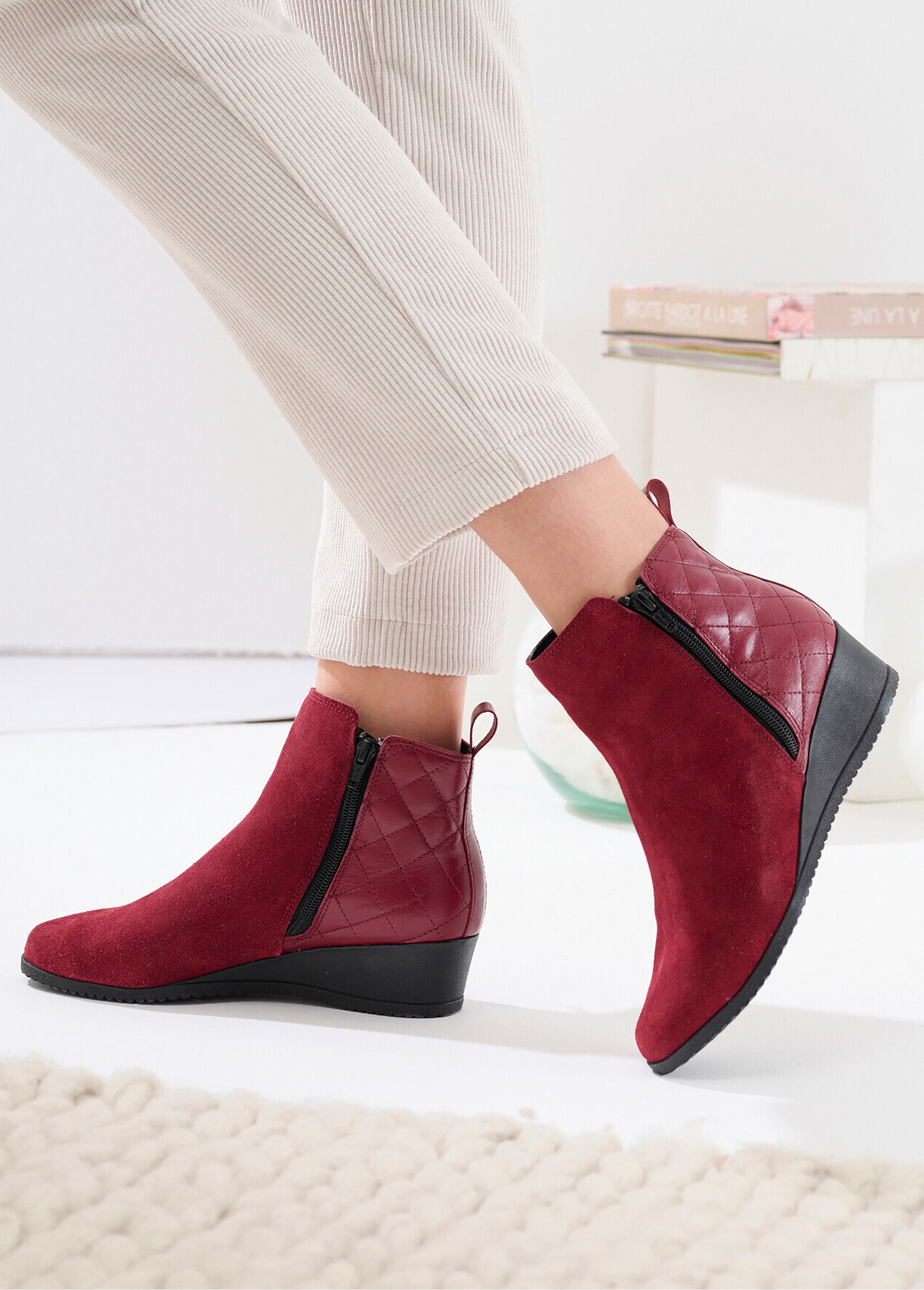 Botas_confortáveis_de_couro_com_zíper_largo_Bordéus_SF1_slim