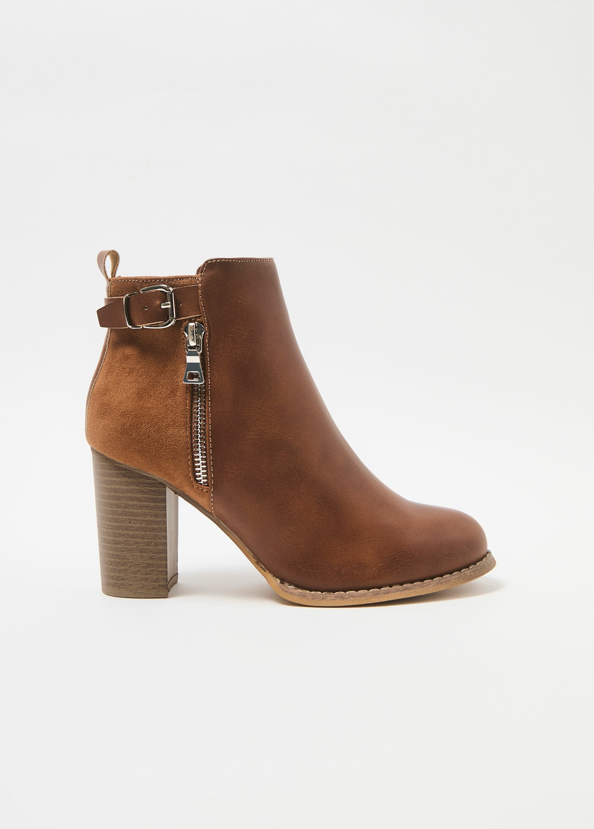 Botas_bimatéria_salto_alto_com_fivela_e_fecho_Camel_DR1_slim