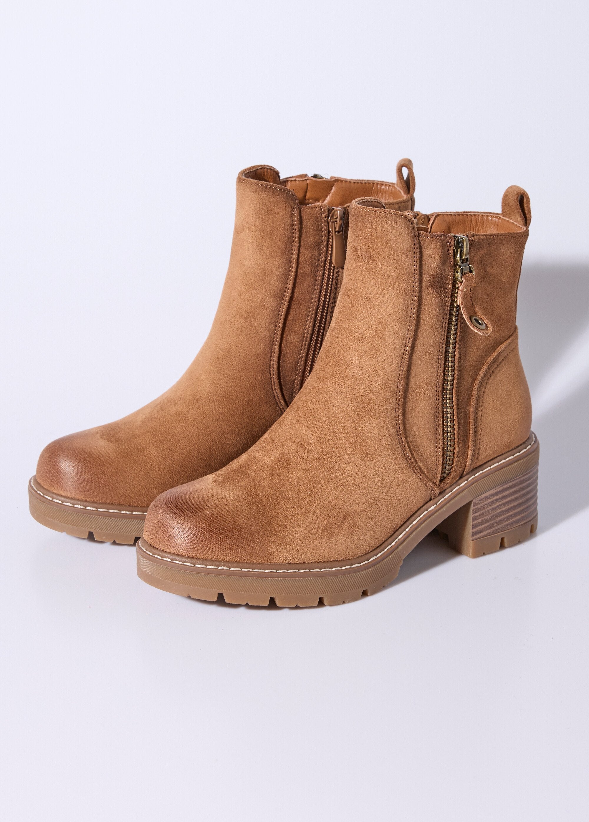 Botas_com_fecho_de_correr_com_salto_e_biqueira_de_efeito_usado_Camel_DE1_slim