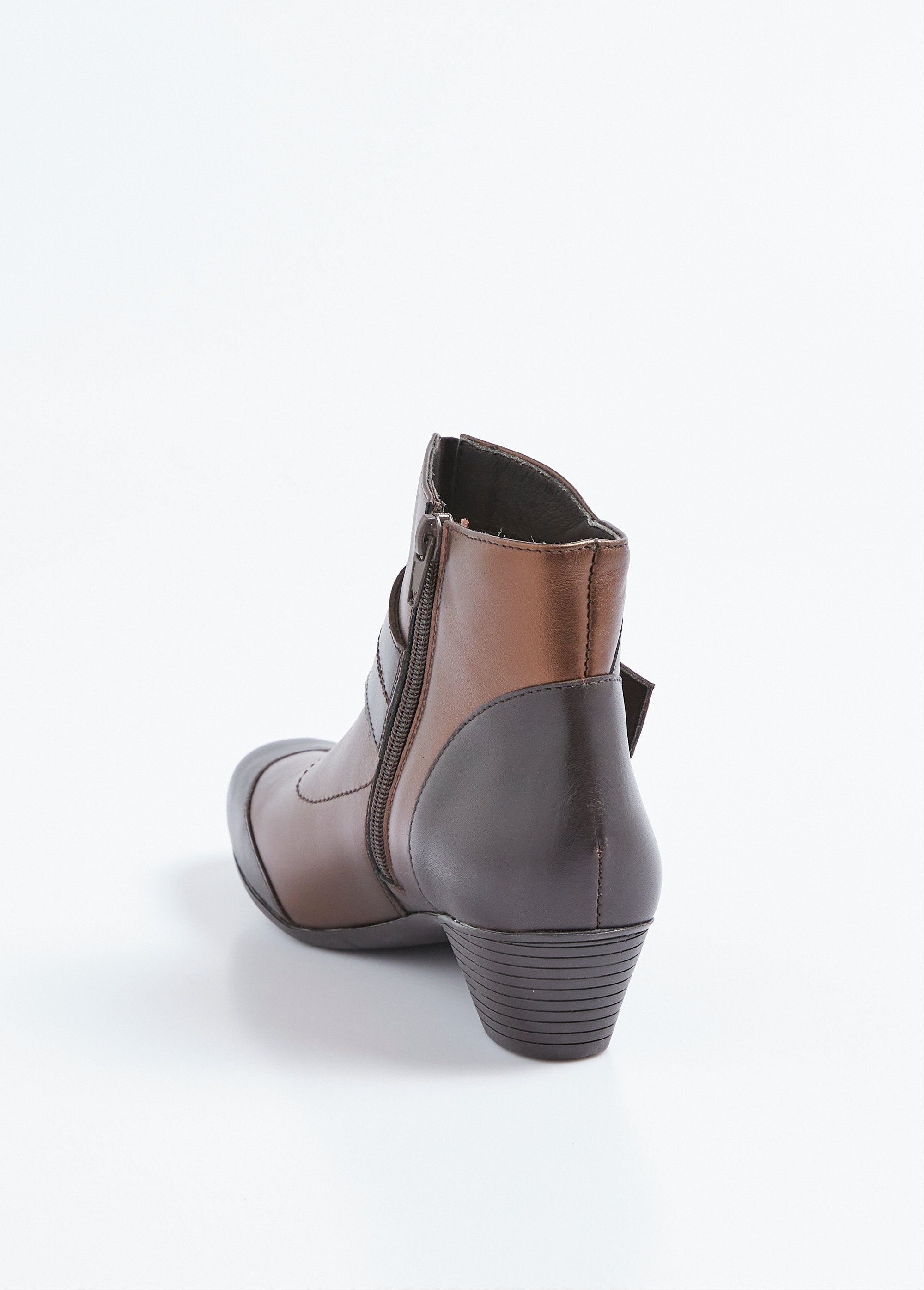 Botas_de_couro_com_zíper_e_salto_baixo_Bronze_DO1_slim