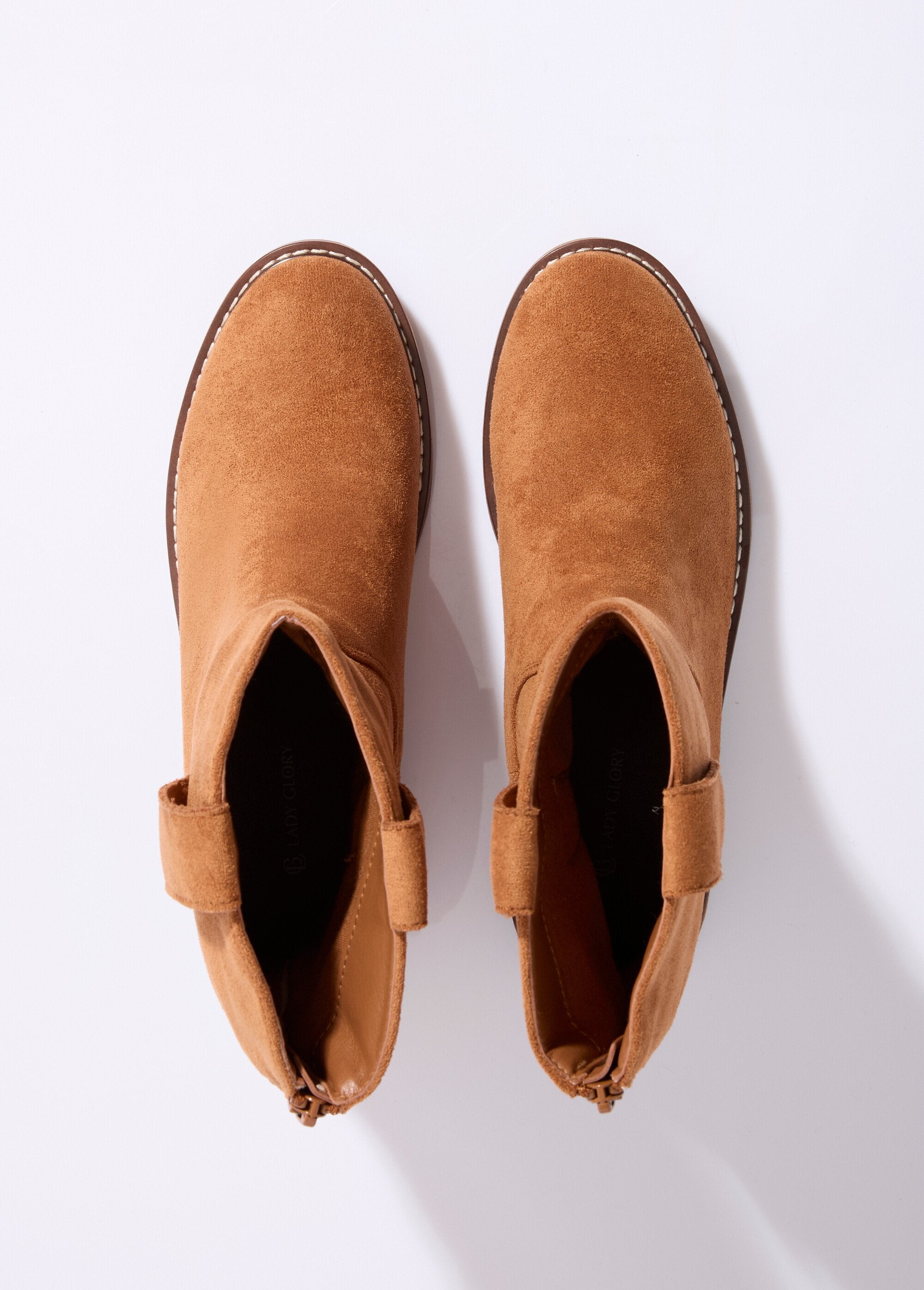 Botas_planas_de_camurça_Camel_OV1_slim