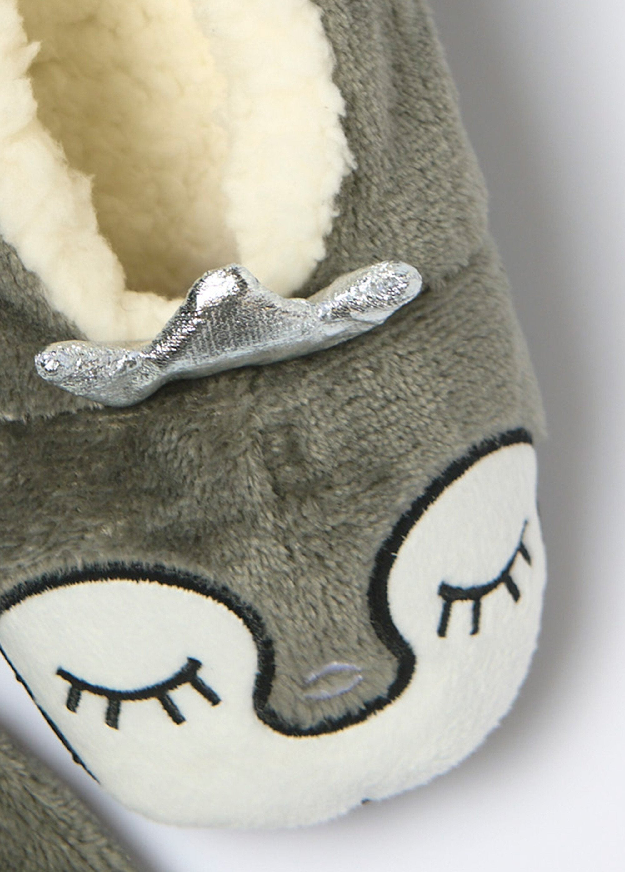 Chinelos_+_máscara_de_dormir_de_malha_macia_Gris_DE1_slim