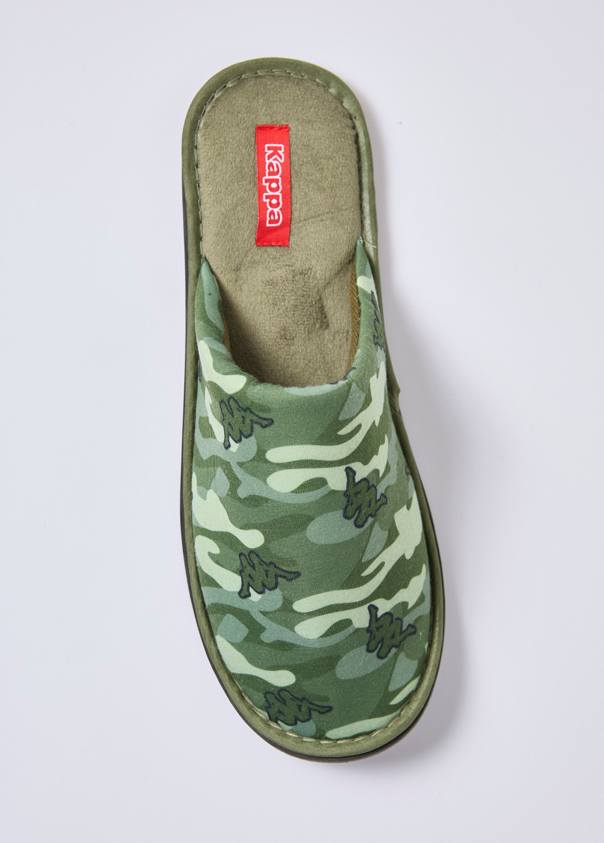 Pantufas_mule_com_estampa_camuflada_Imprime_vert_OV1_slim