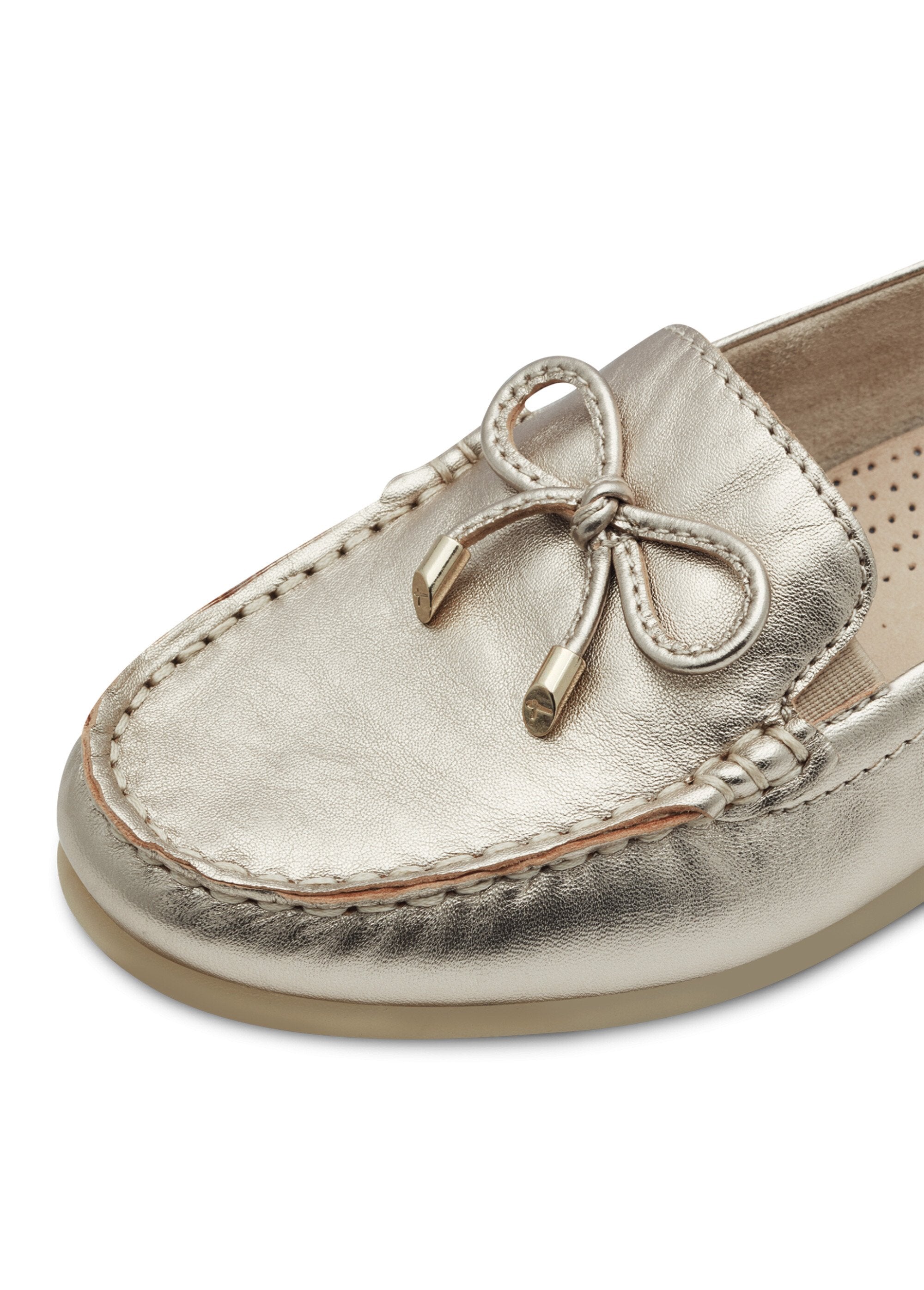 Mocassins_de_conforto_em_pele_com_sola_de_plataforma_Dore_DE1_slim