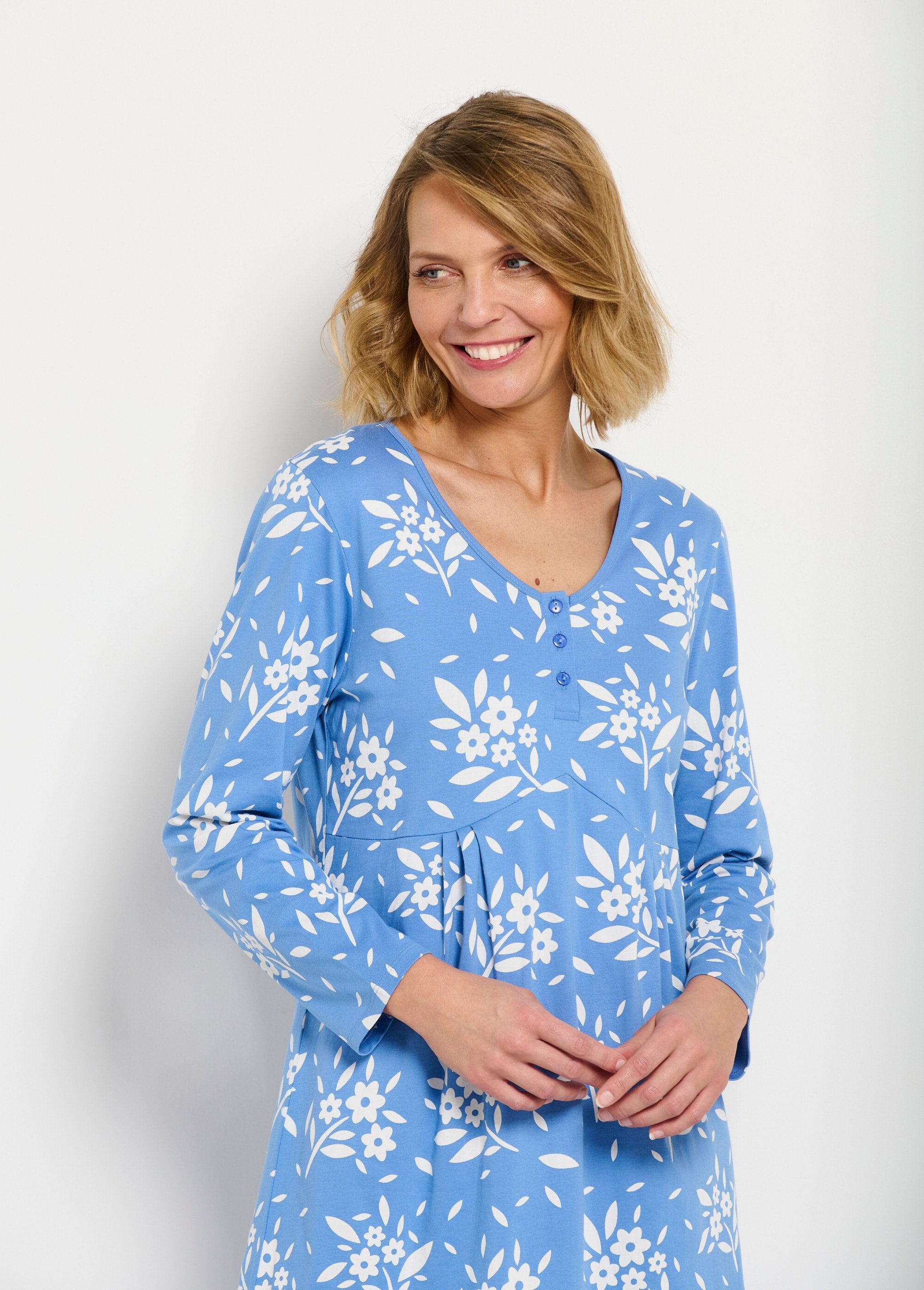 Camisola_de_algodão_floral_com_botões_e_comprimento_médio_Bleu_DE1_slim