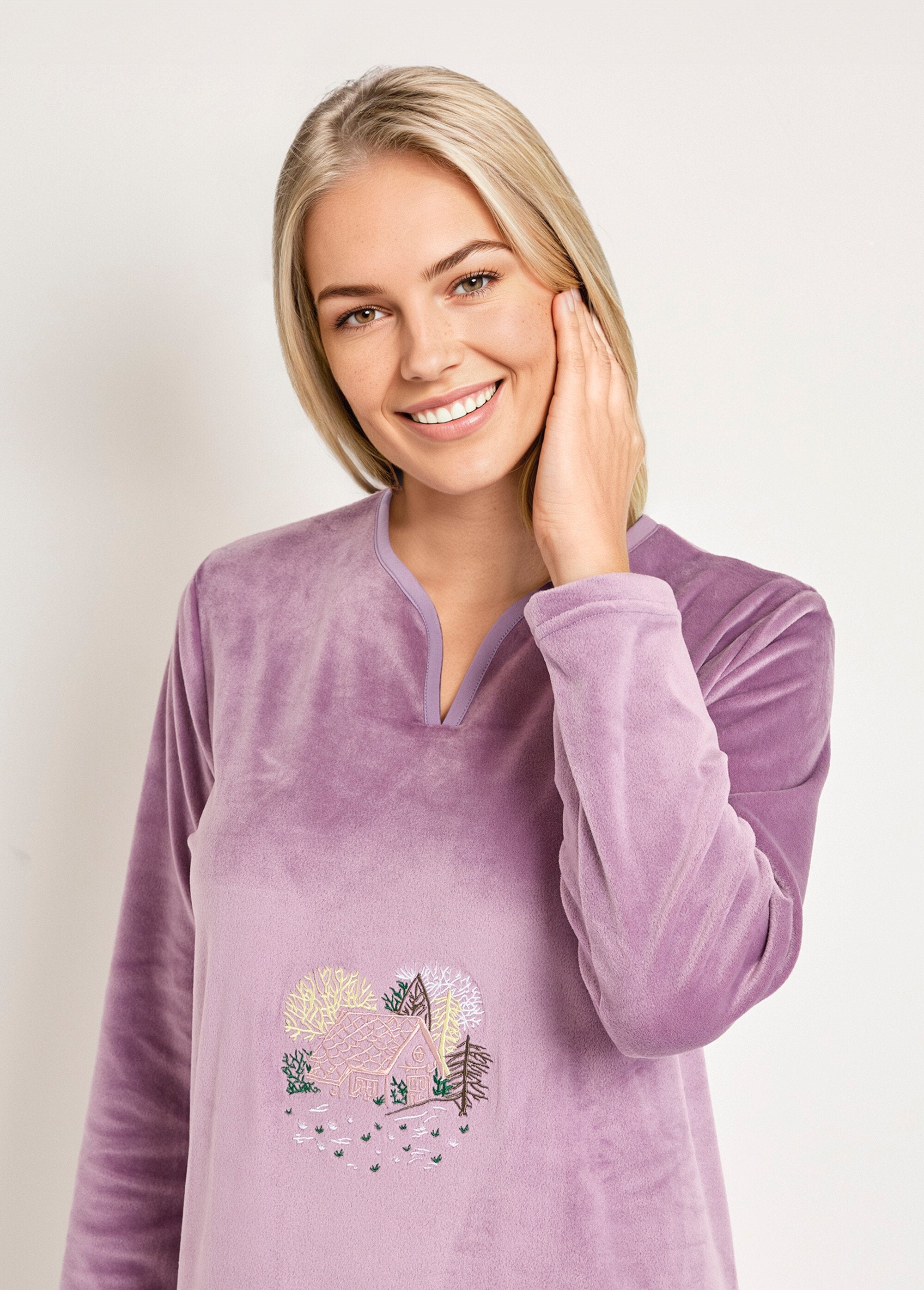 Camisa_de_noite_de_lã_bordada_de_comprimento_médio_Violine_DE1_slim