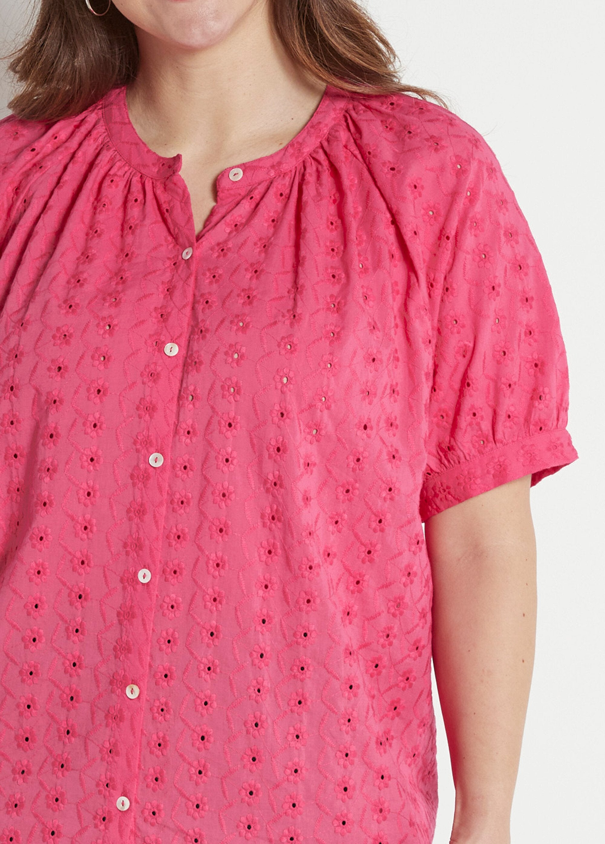Blusa_larga_de_algodão_bordado_sem_gola_Fuchsia_DE1_curvy