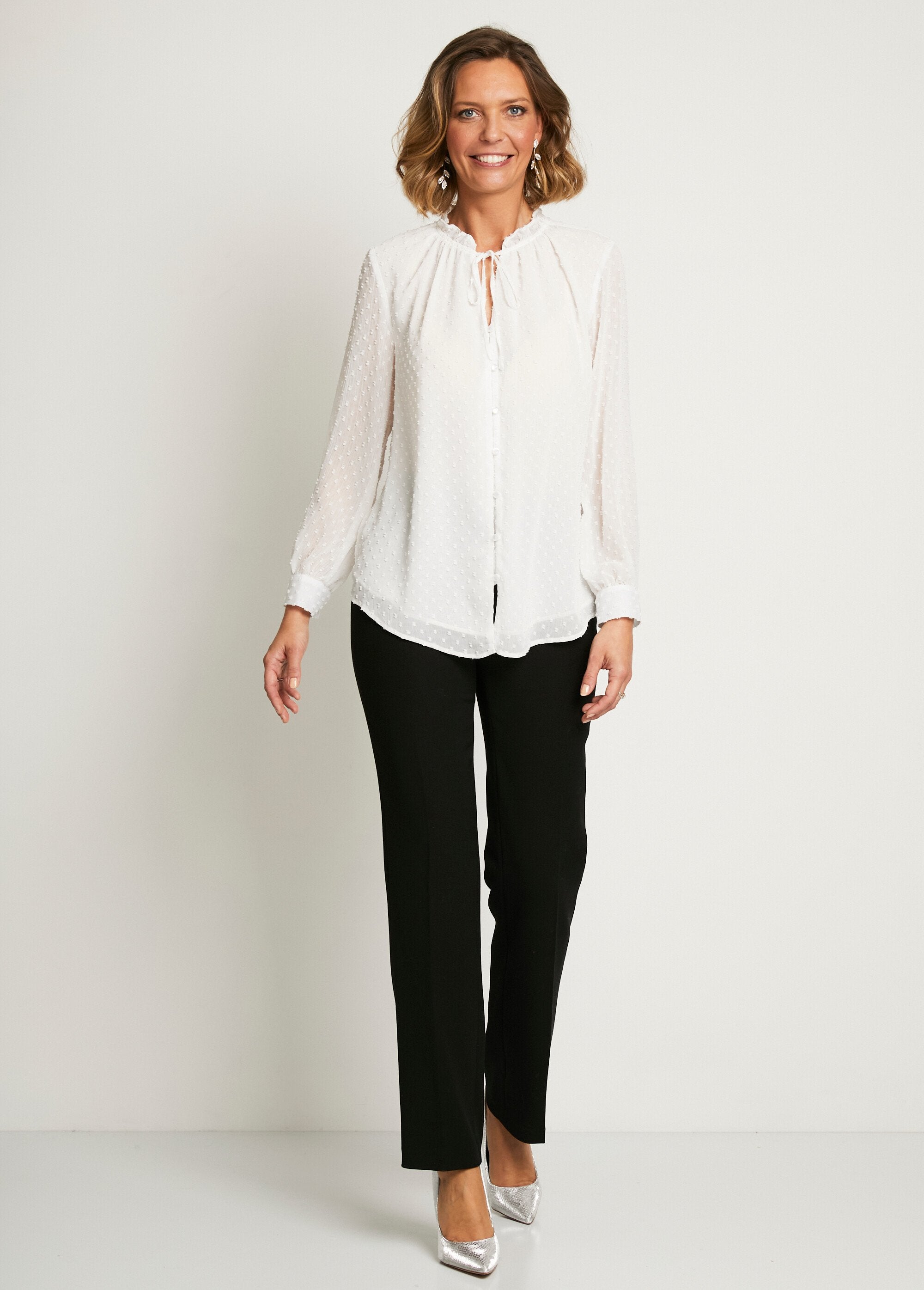 Blusa_lisa_de_voile_plumetis_com_botões_Ecru_SF1_slim