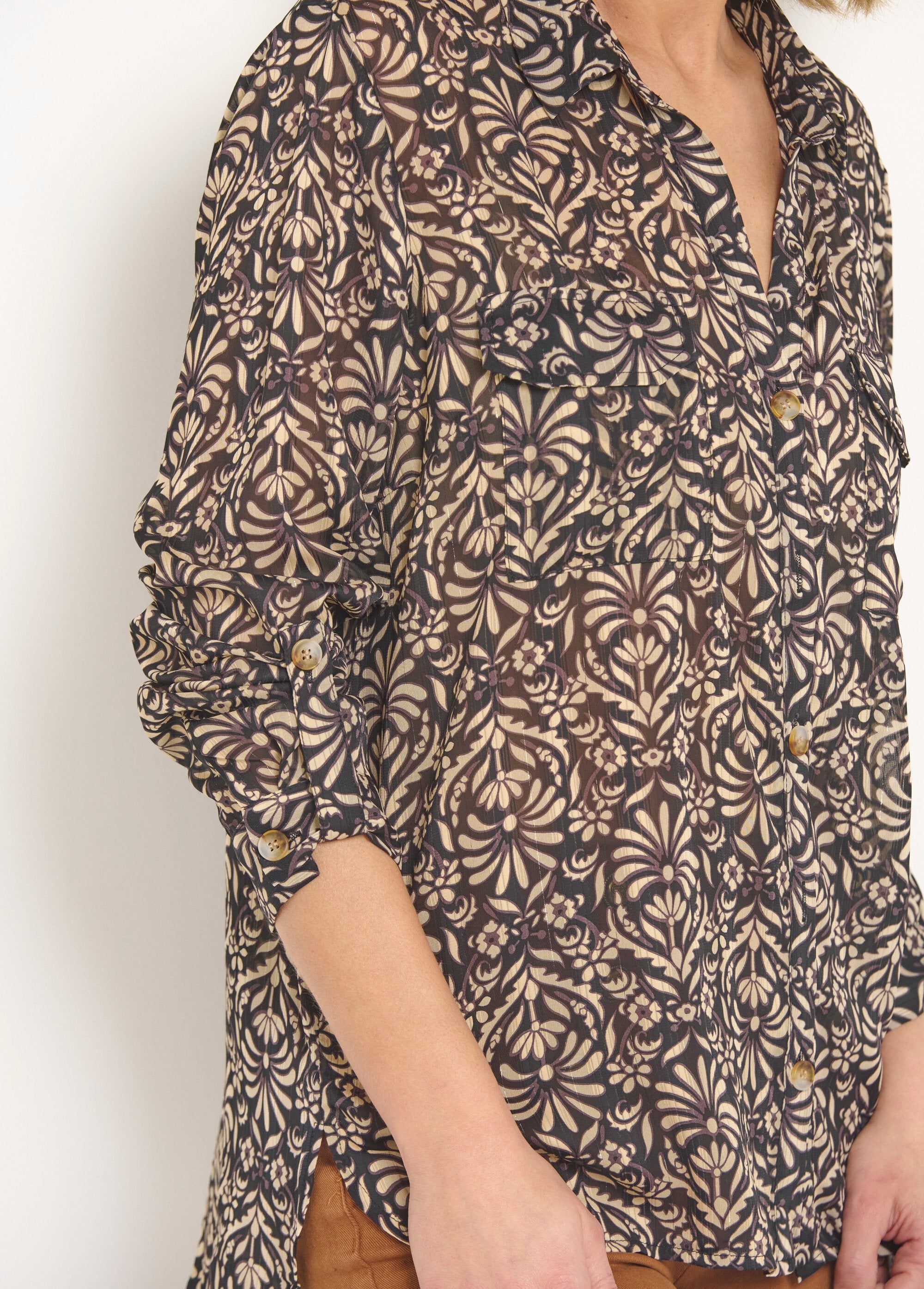 Blusa_fio_brilhante_com_mangas_e_abas_Noir_et_beige_DE1_slim