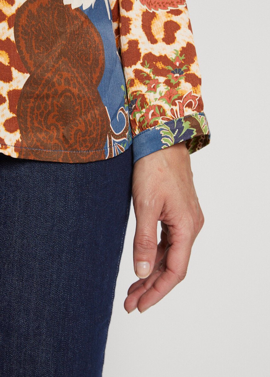 Blusa_de_manga_comprida,_lisa_ou_estampada_Imprime_multicolore_DE2_slim