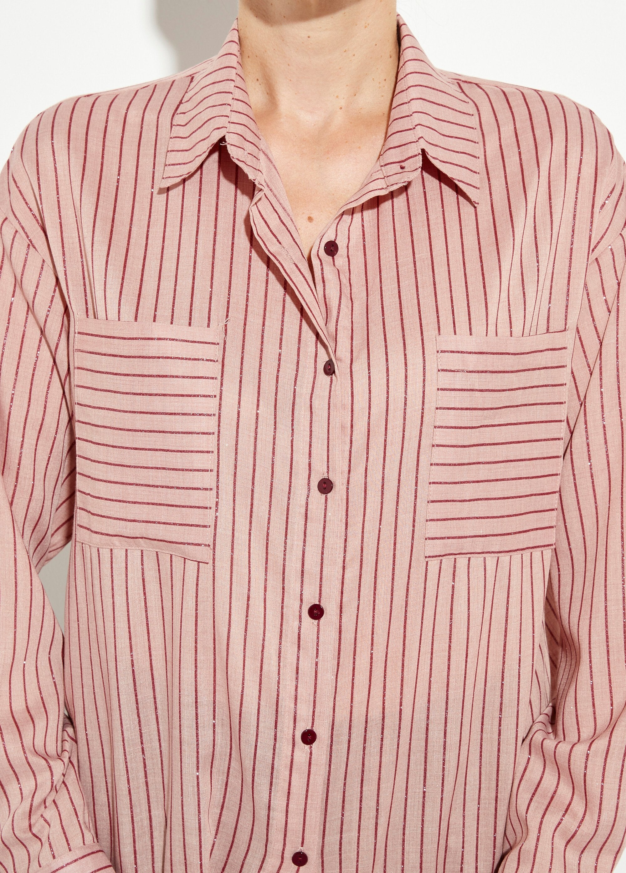 Blusa_de_riscas_com_lantejoulas,_voile_fino_Rose_et_bordeaux_DE2_slim