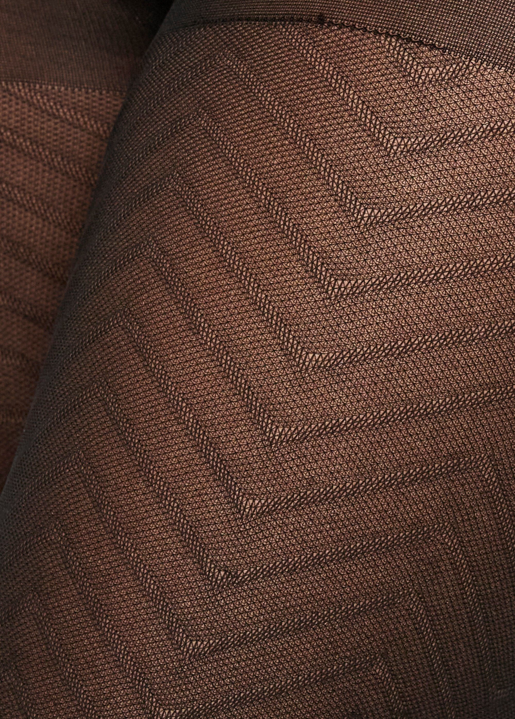 Meias_opacas_com_pequenos_padrões_espinha_de_peixe,_50_denier_Noir_DE1_slim