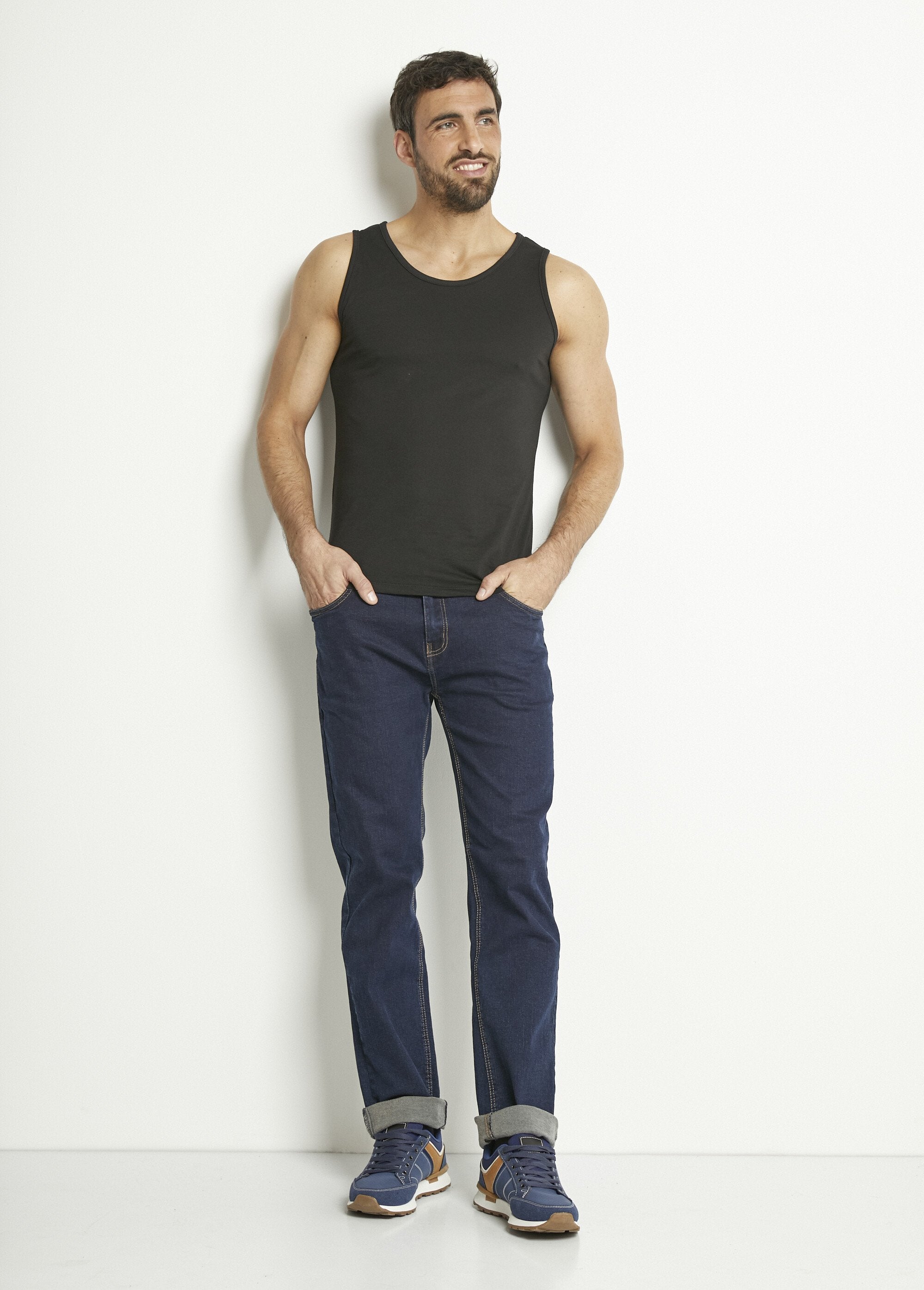 Regata_sem_mangas_com_decote_redondo_Noir_SF1_slim