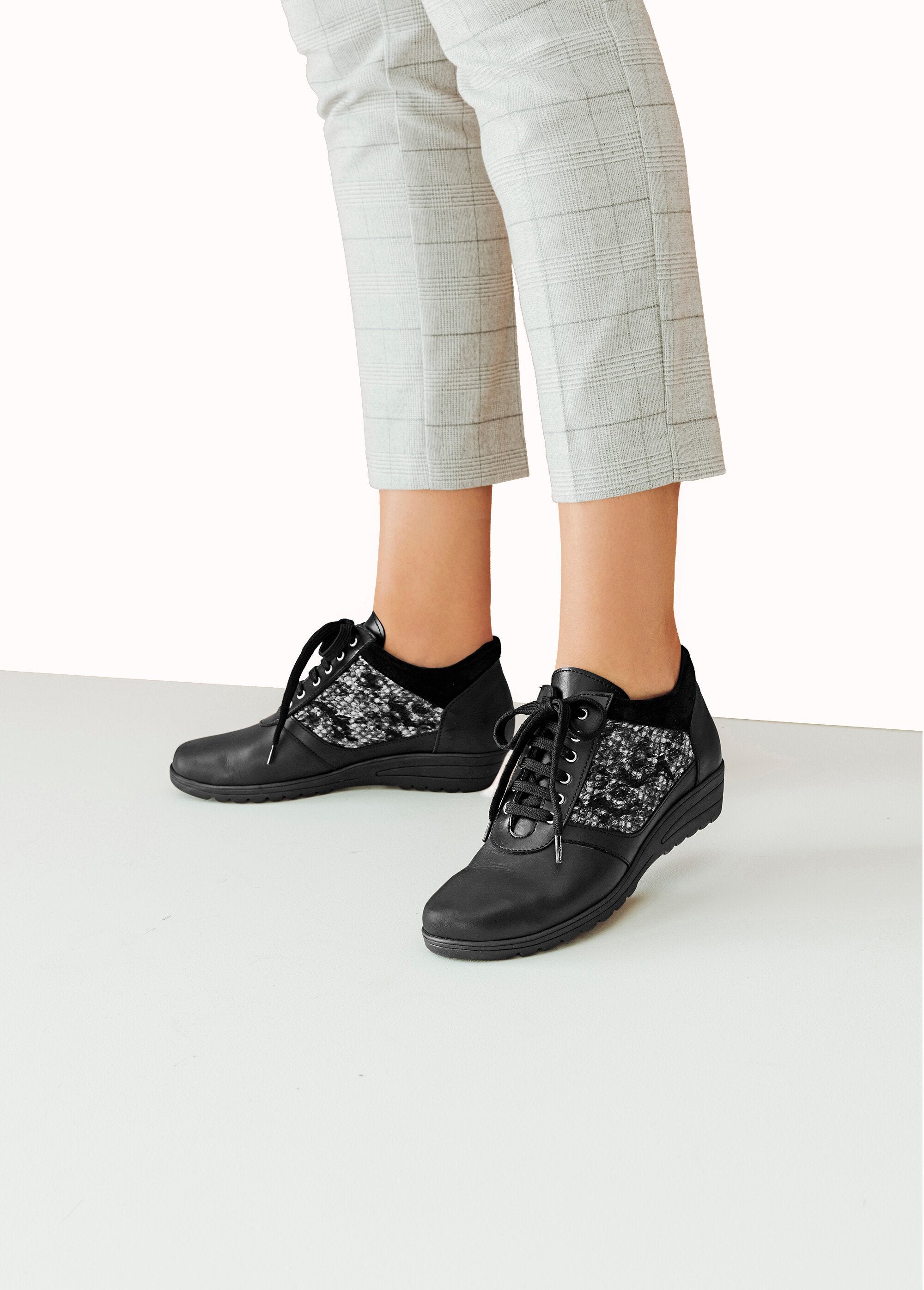 Derby_de_couro_de_fantasia_de_réptil_Noir_SF1_slim