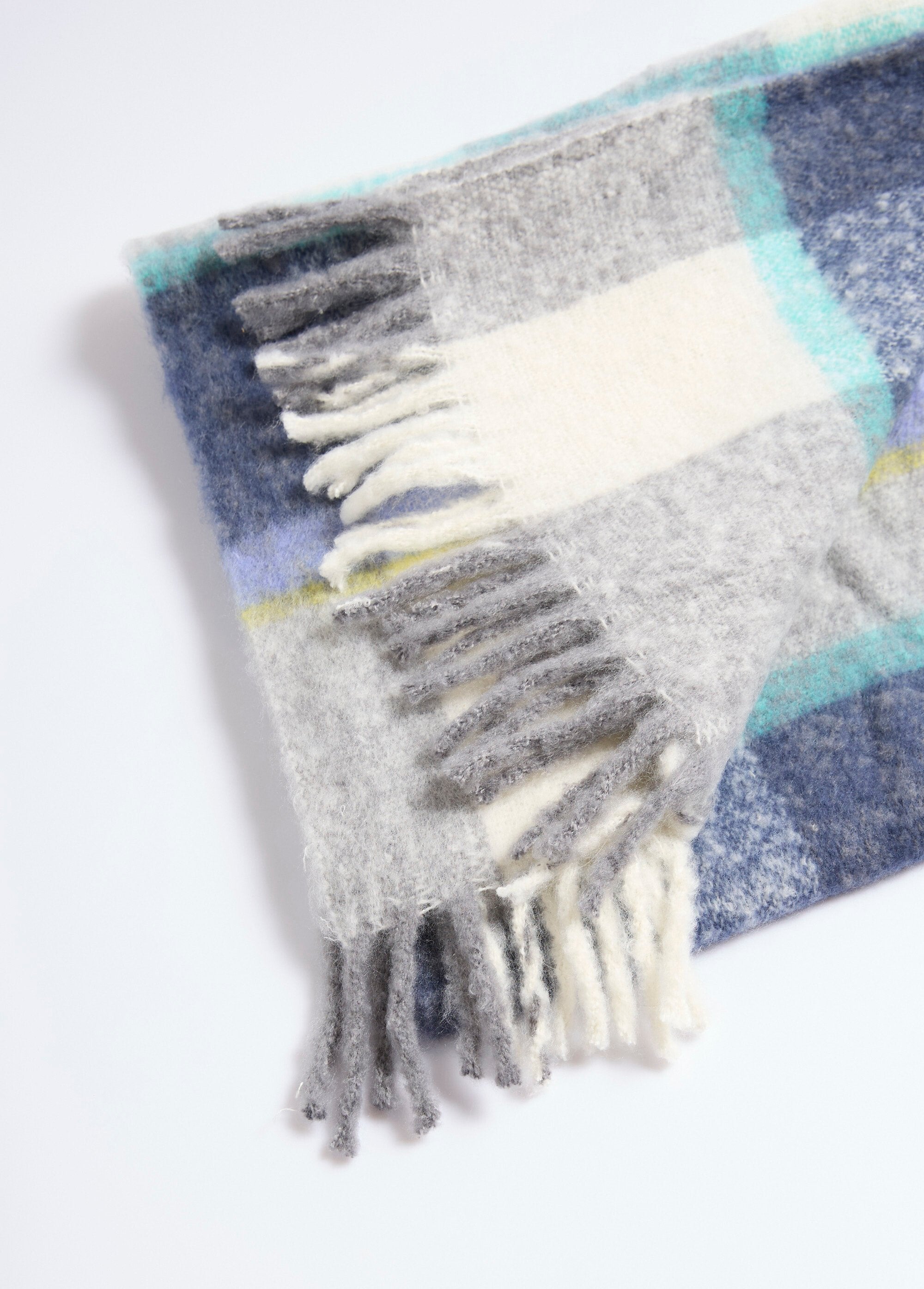 Cachecol_xadrez_quente_com_franjas_Carreau_bleu_DE1_slim