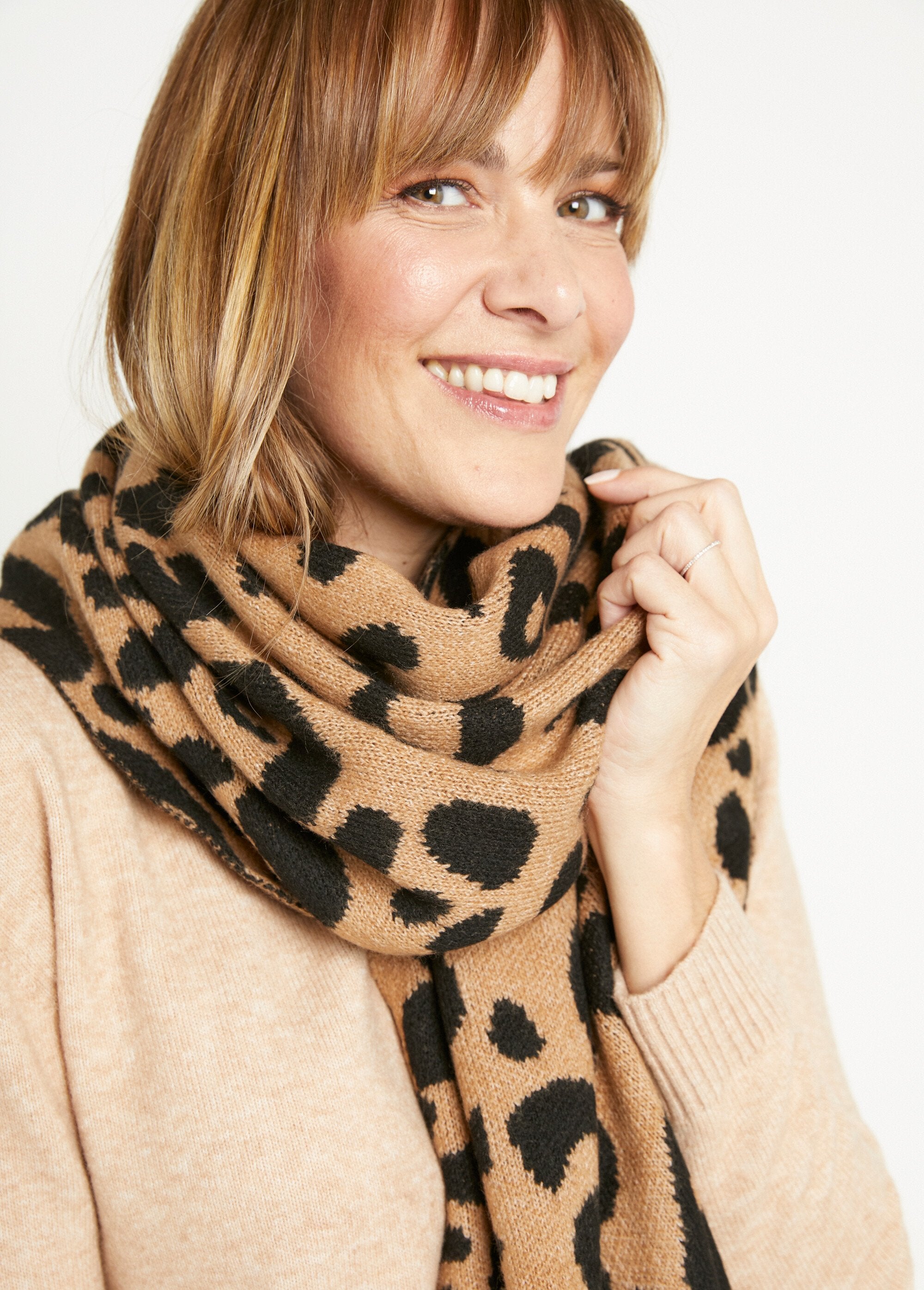 Cachecol_de_lã_quente_com_estampa_de_leopardo_Leopard_DE2_slim