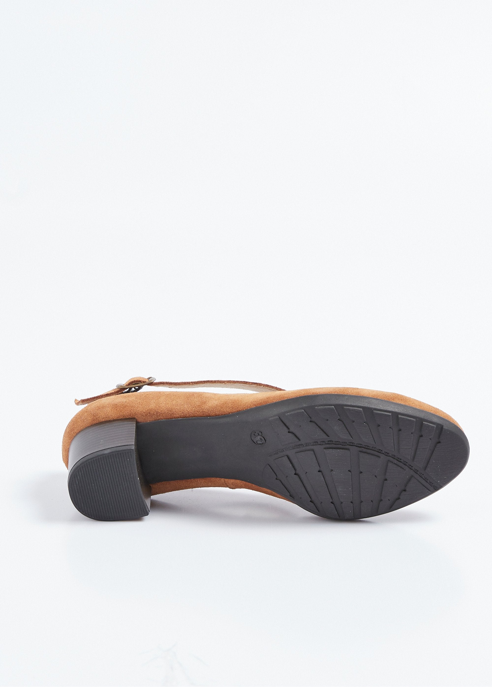 Sapatos_de_salto_alto_de_couro_com_largura_confortável_Camel_UN1_slim