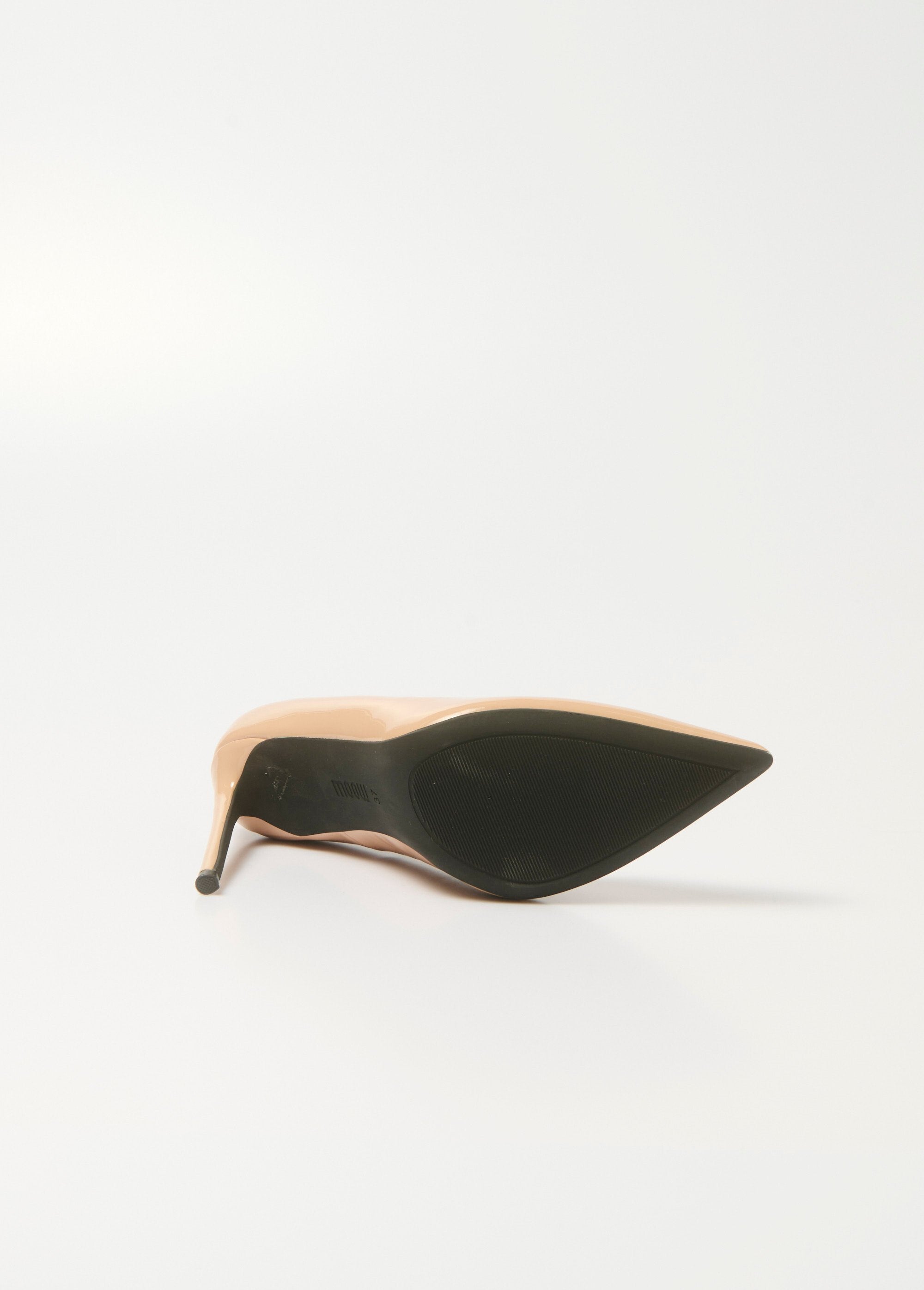Sapatos_de_salto_agulha_envernizados_Vernis_beige_UN1_slim