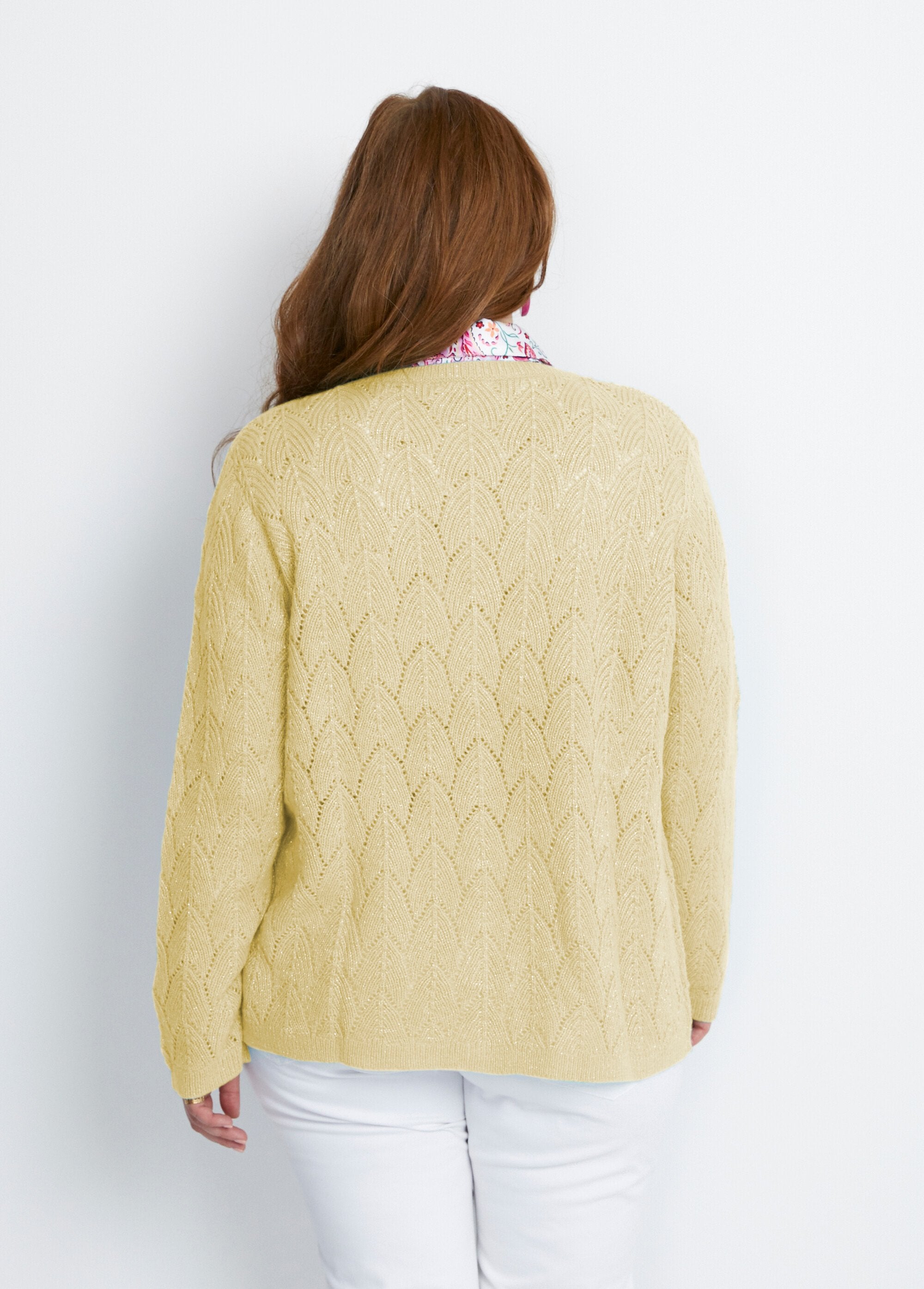 Colete_abotoado_com_fibras_recicladas_Vanille_DO1_curvy