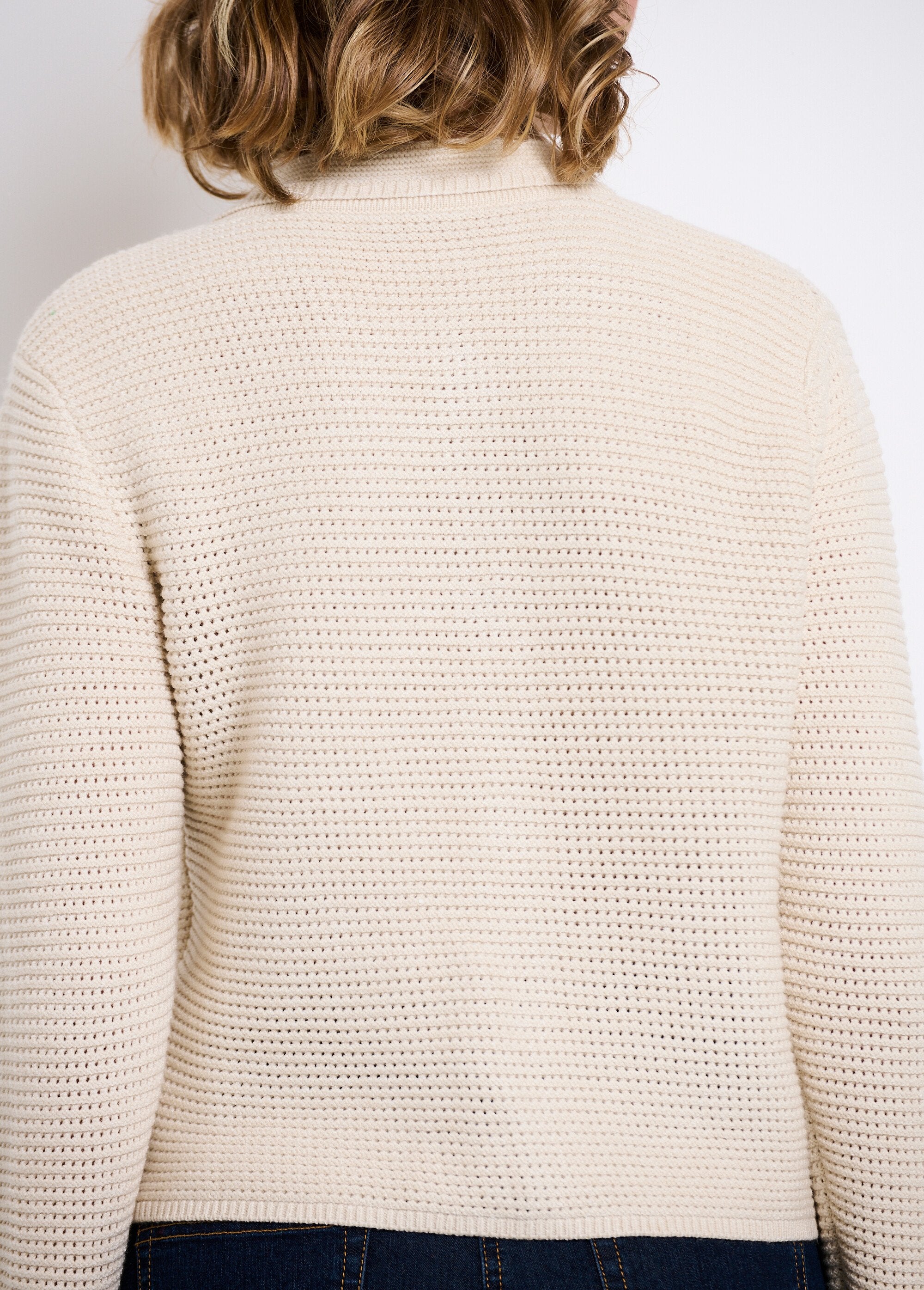 Colete_simples_abotoado_com_gola_de_manga_comprida_Beige_DO2_slim