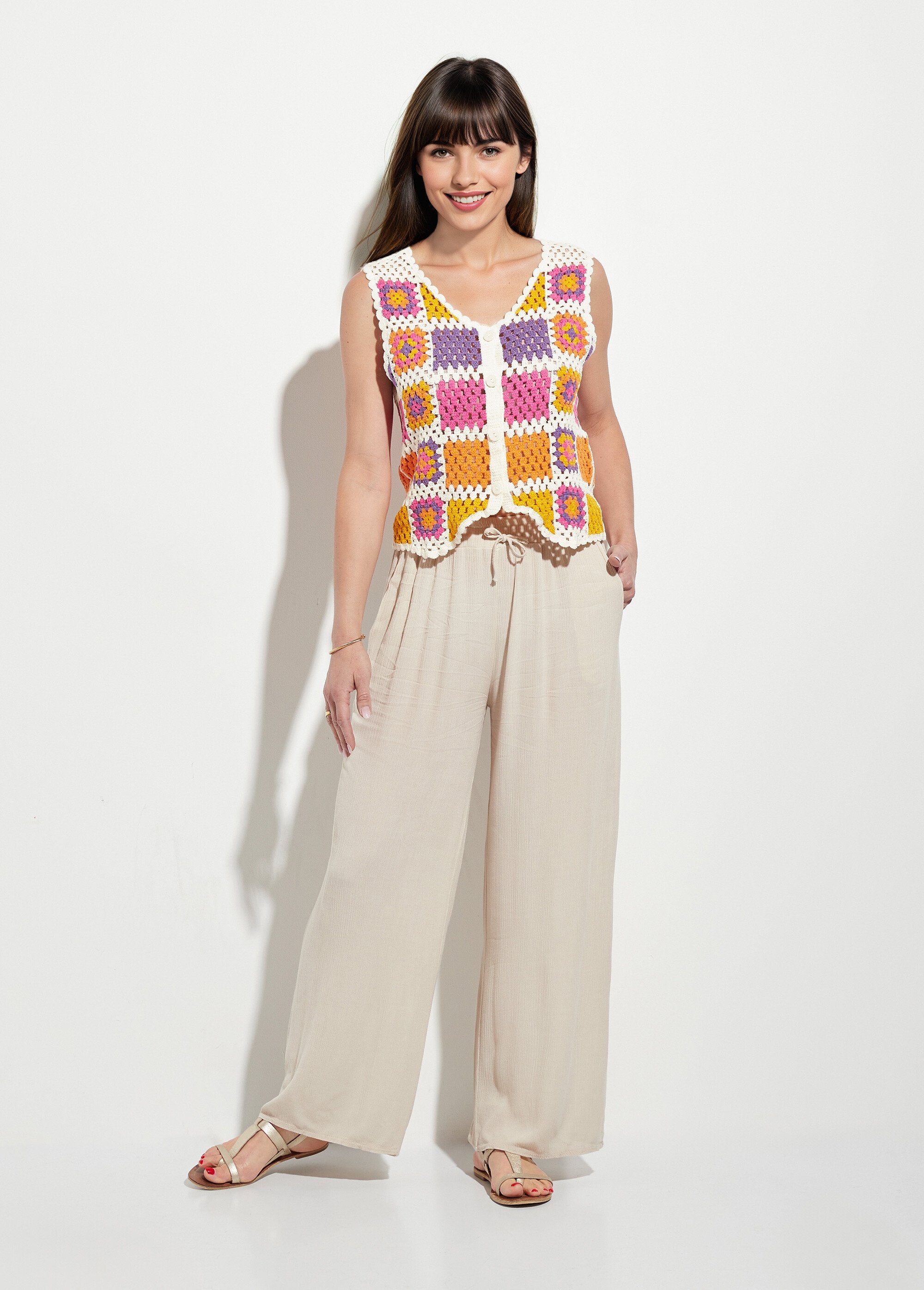 Cardigan_de_crochê_sem_mangas_com_decote_em_V_Rose_et_violet_SF1_slim