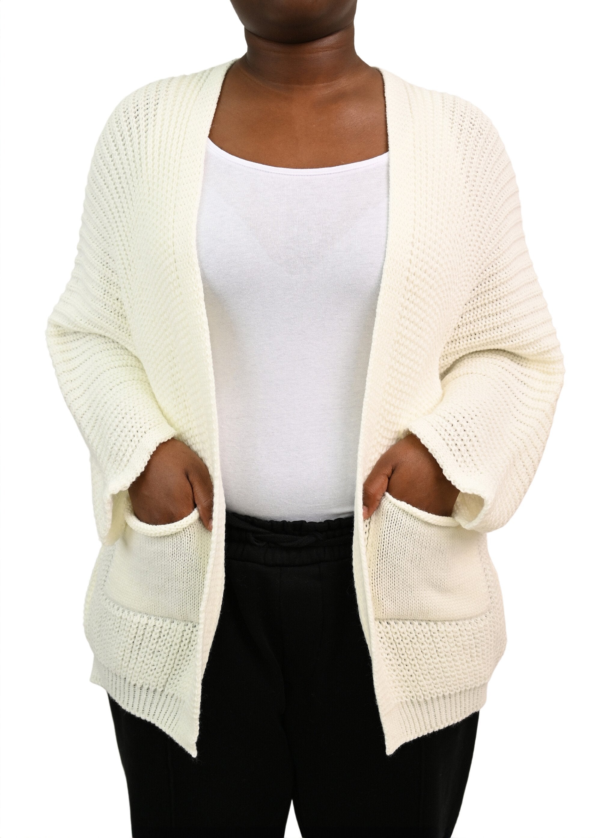 Colete_longo_de_malha_com_bolsos_de_remendo_Blanc_FA2_curvy