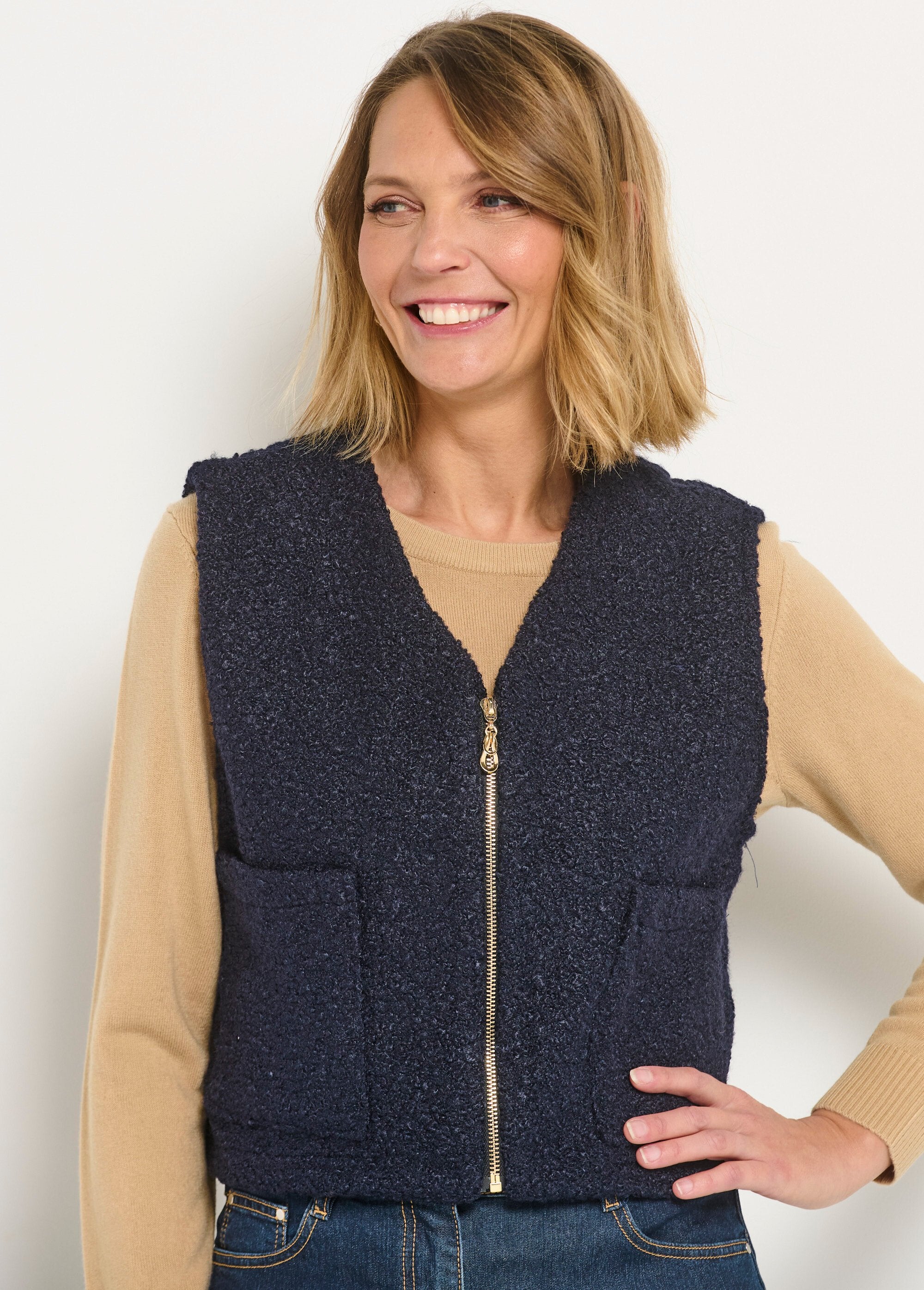 Colete_sem_mangas_com_zíper_e_toque_de_lã_Marine_DE1_slim