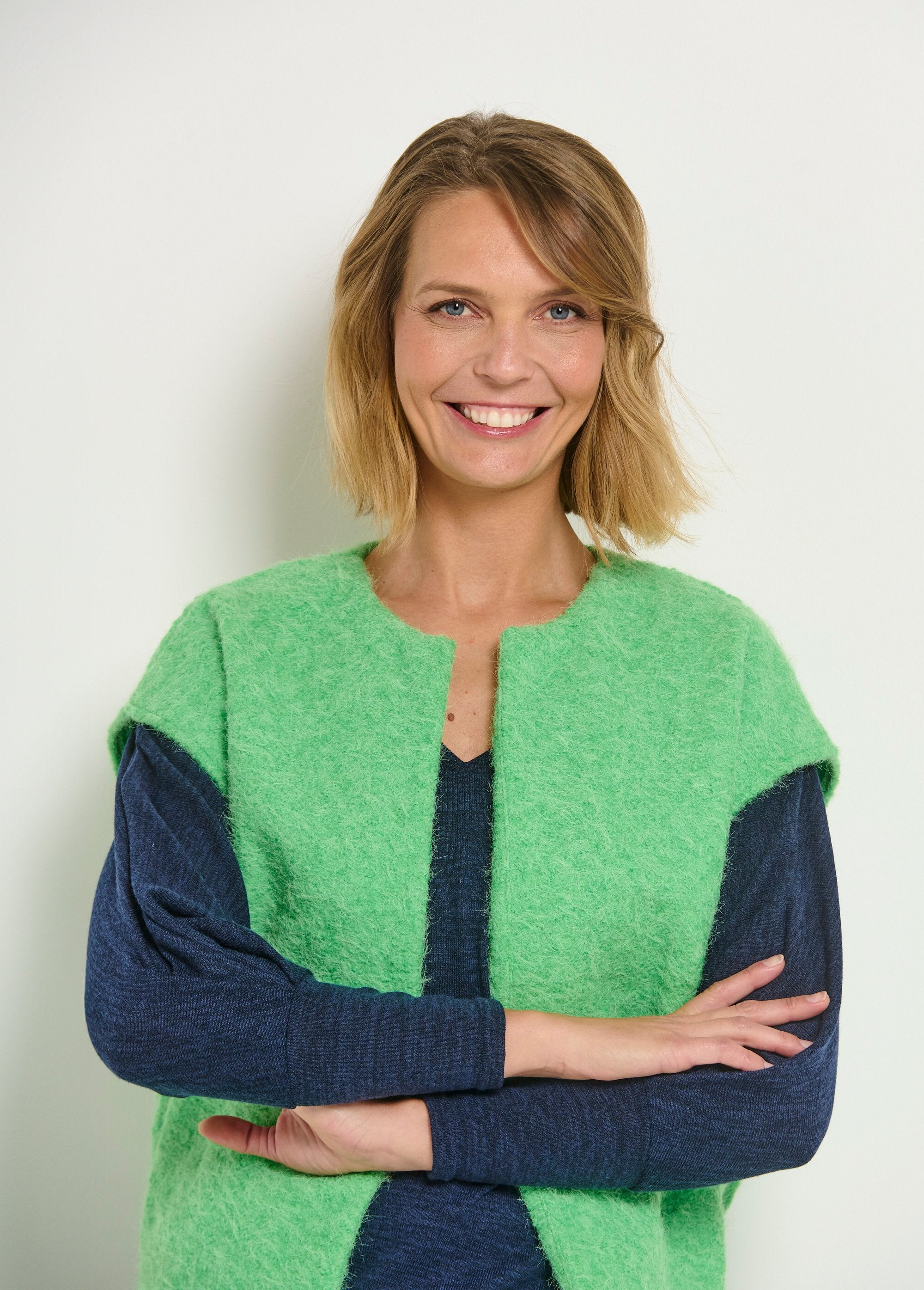 Casaco_sem_mangas_com_aparência_de_lã_Vert_DE1_slim