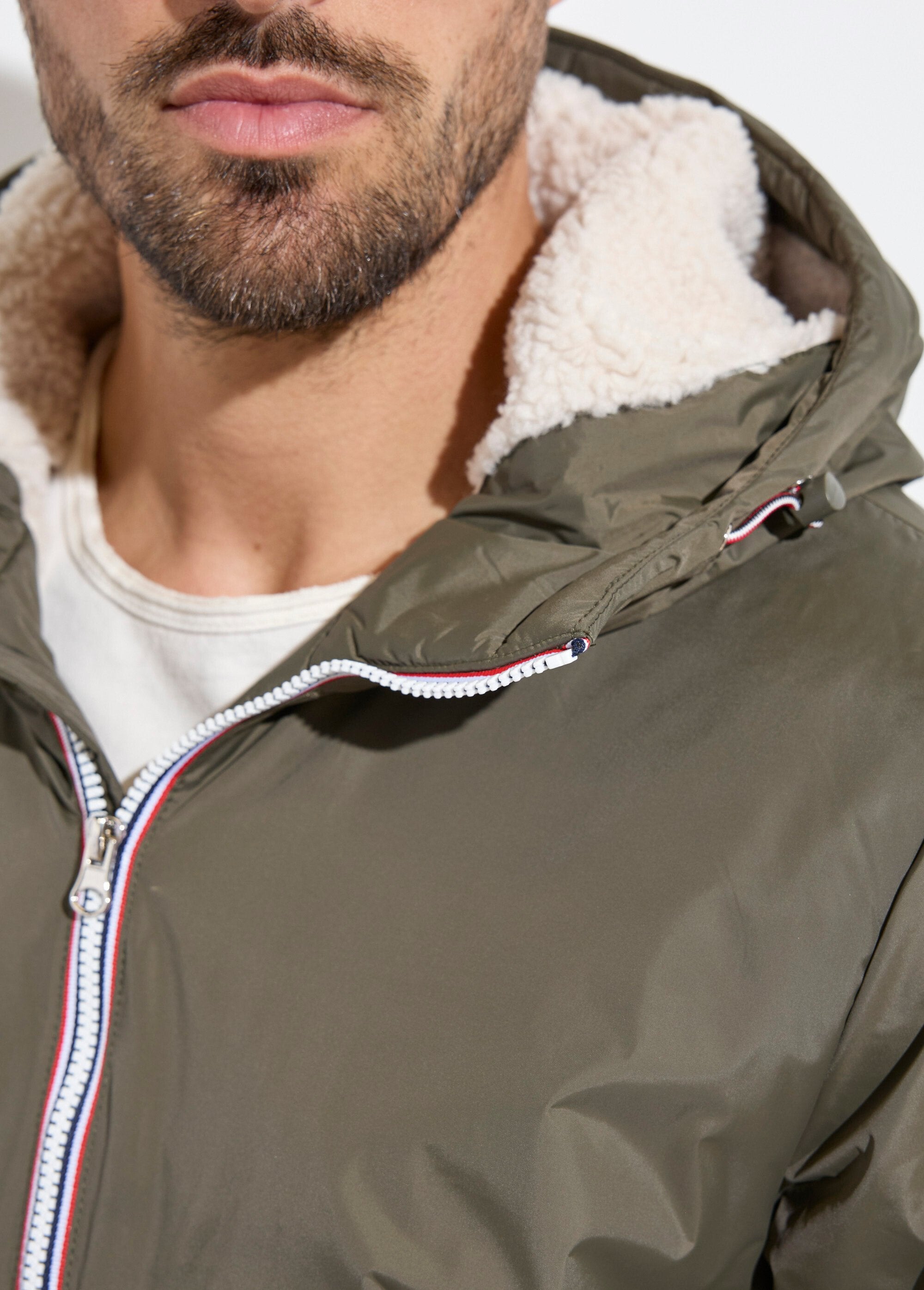 Parka_curta,_quente_e_com_forro_repelente_de_água_Kaki_et_ecru_DE1_slim