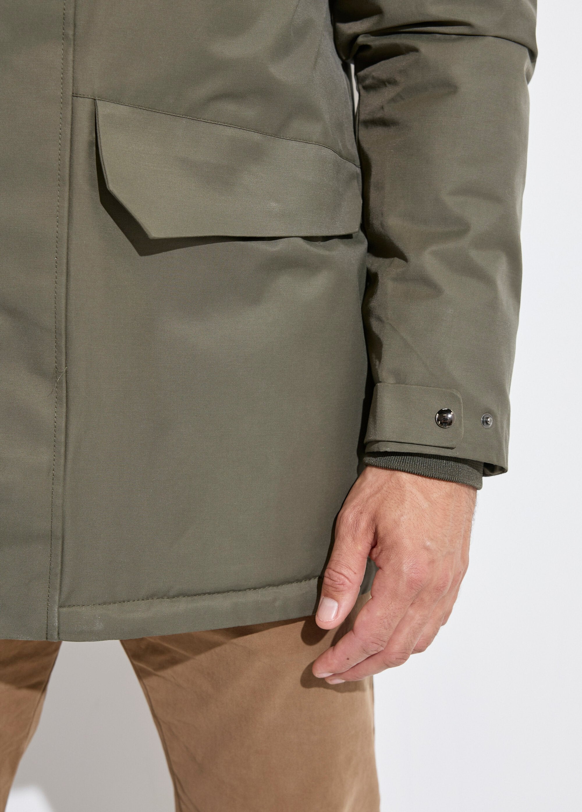 Parka_com_capuz_e_forro_de_pelo_Kaki_DE2_slim