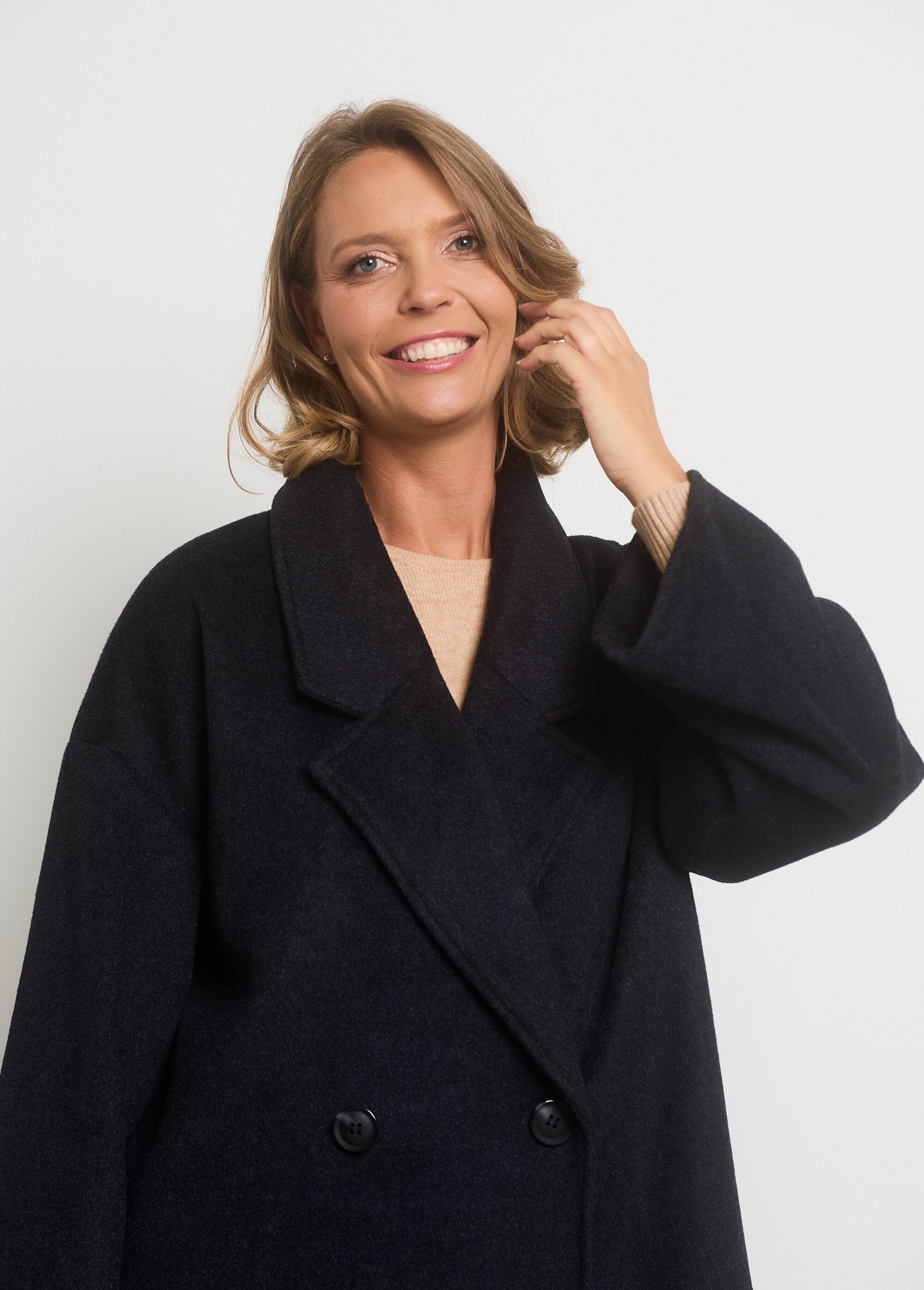 Casaco_quente_com_mangas_largas_Charbon_DE2_slim