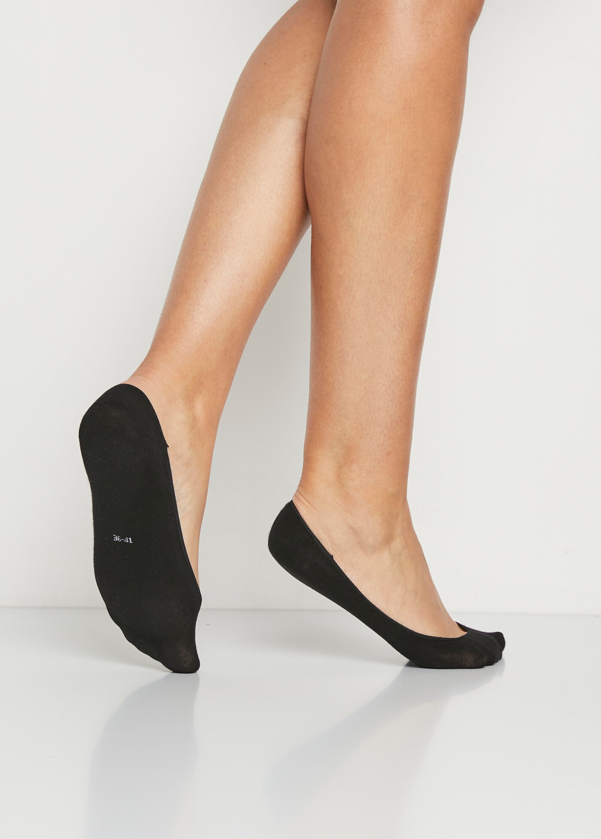 Meias_invisíveis_de_cano_alto_Noir_lot3_DO1_slim