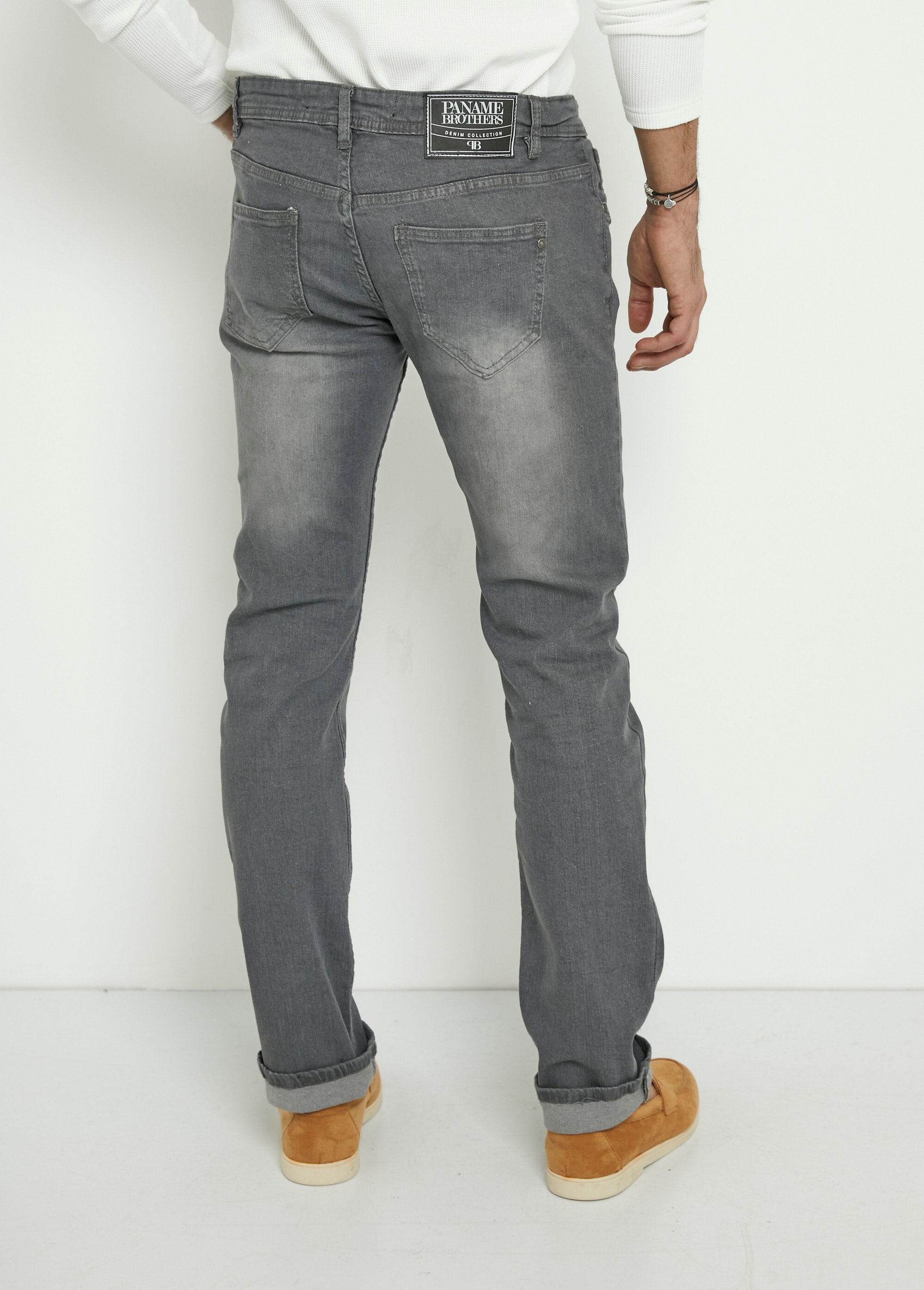 Jeans_elástico_de_corte_reto_com_5_bolsos_Gris_DO1_slim