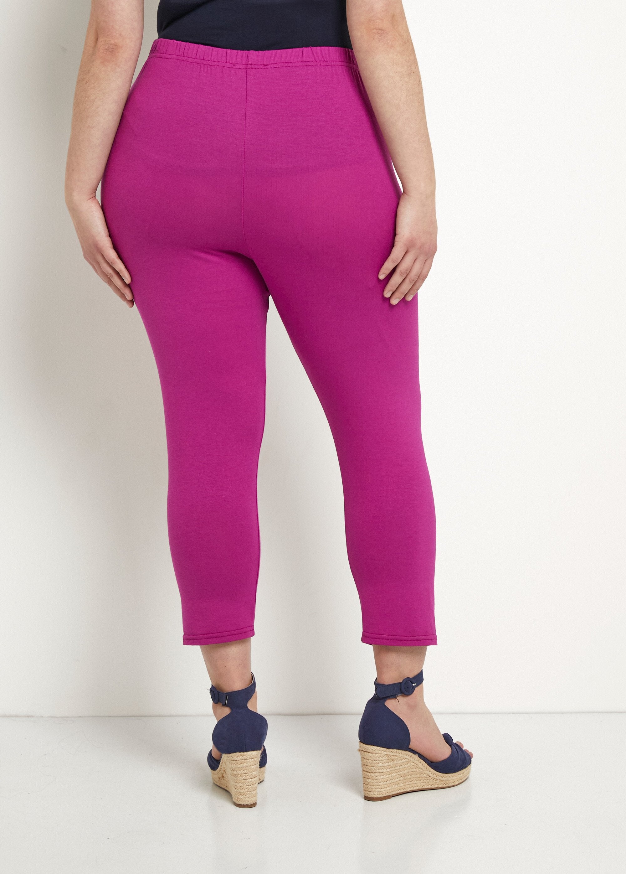Leggings_curtas_elásticas_com_cintura_elástica_Uni_cassis_DO1_curvy