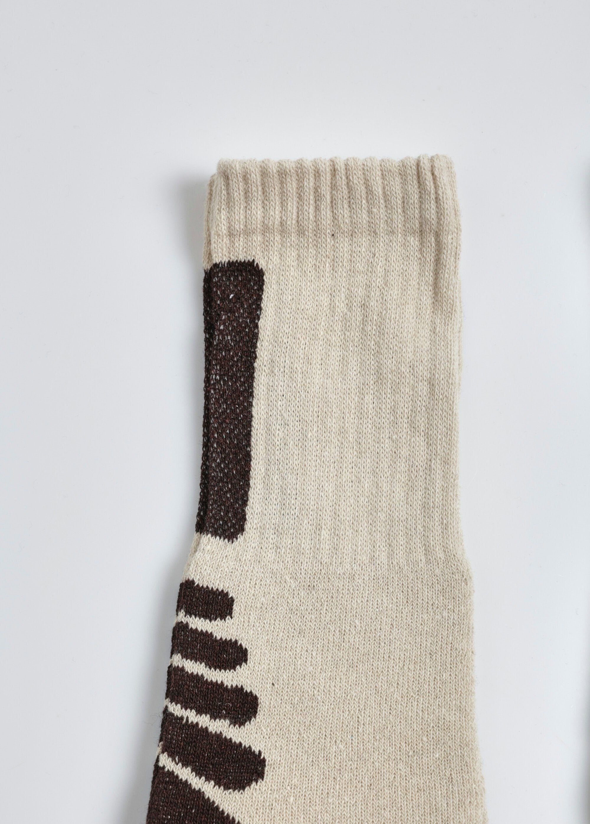 Pacote_com_3_meias_confortáveis_para_caminhadas_Assortis_beige_DE2_slim