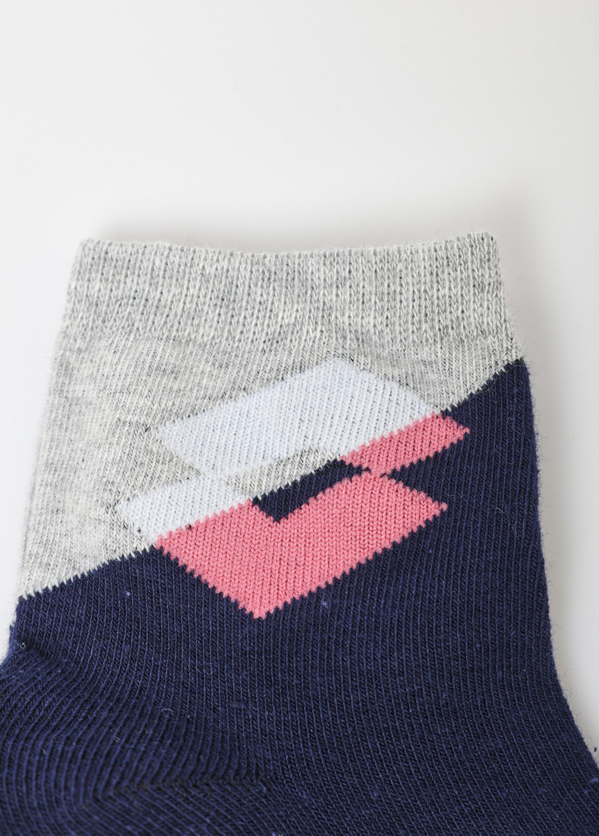 Pacote_com_3_meias_coloridas_sortidas_com_logotipo_Assortis_bleu_DE2_slim