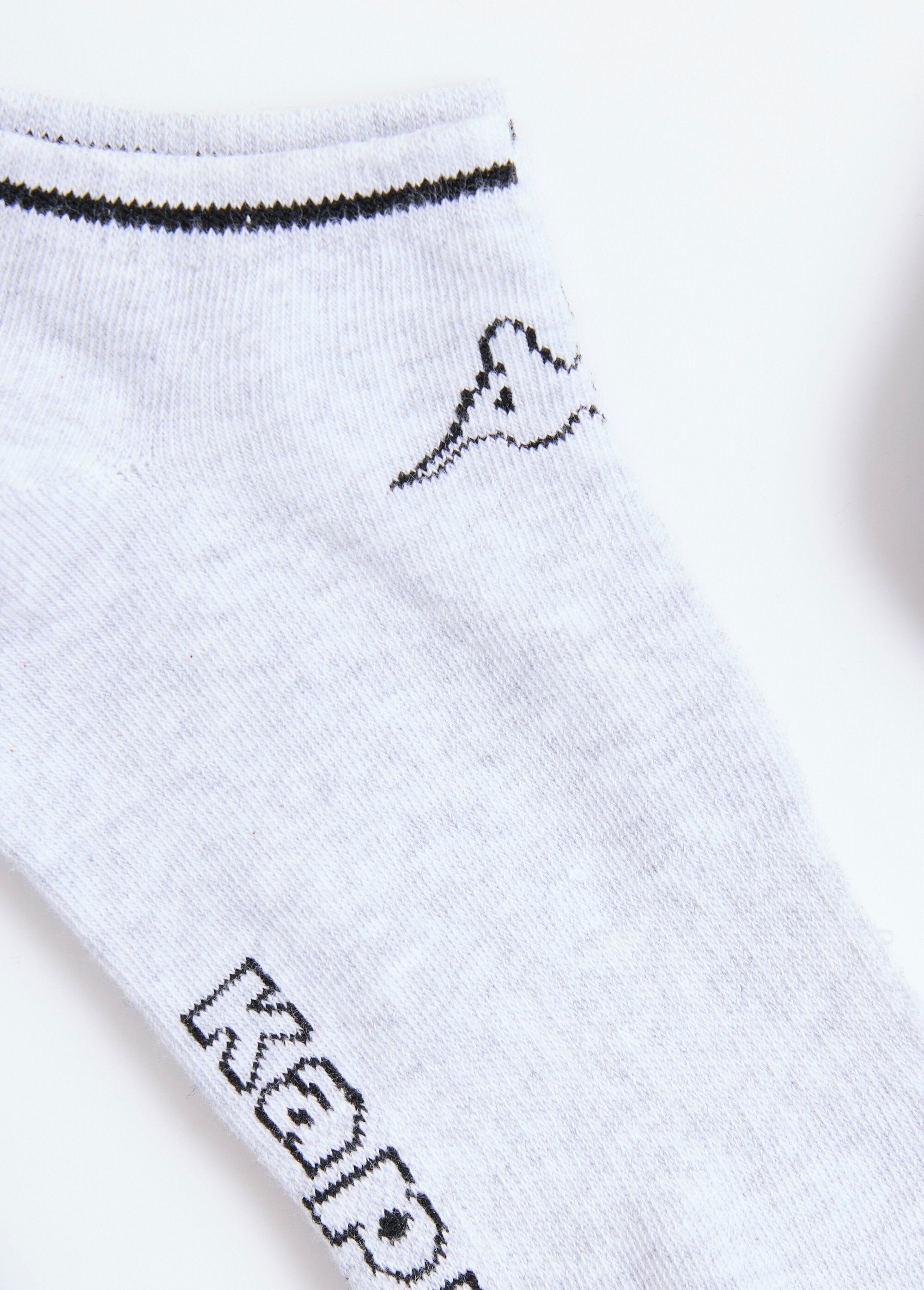 Pacote_com_3_meias_de_modelos_variados_Assortis_noir_DE3_slim