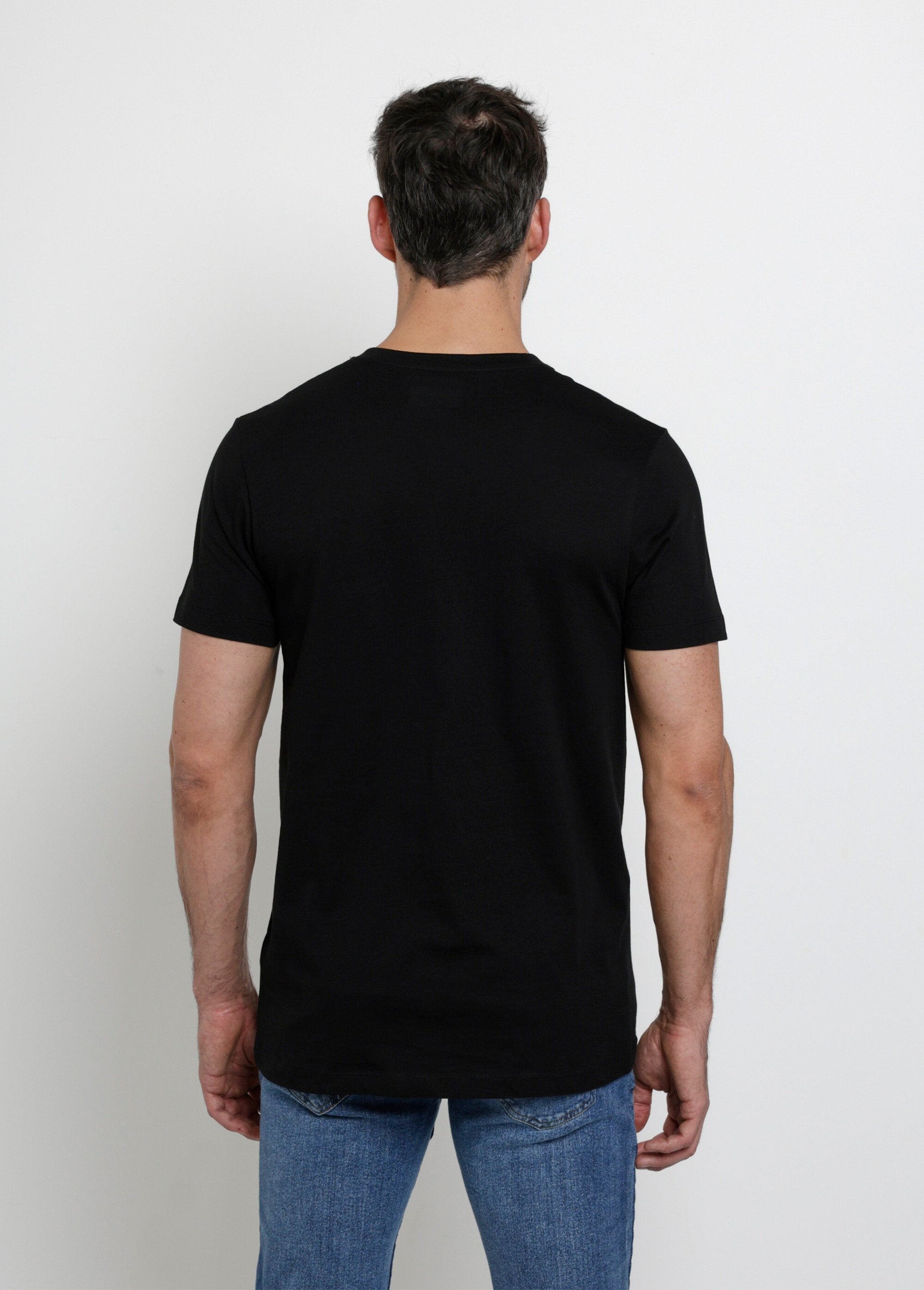 Camiseta_de_manga_curta_com_decote_em_V_combinando_Noir_DO1_slim