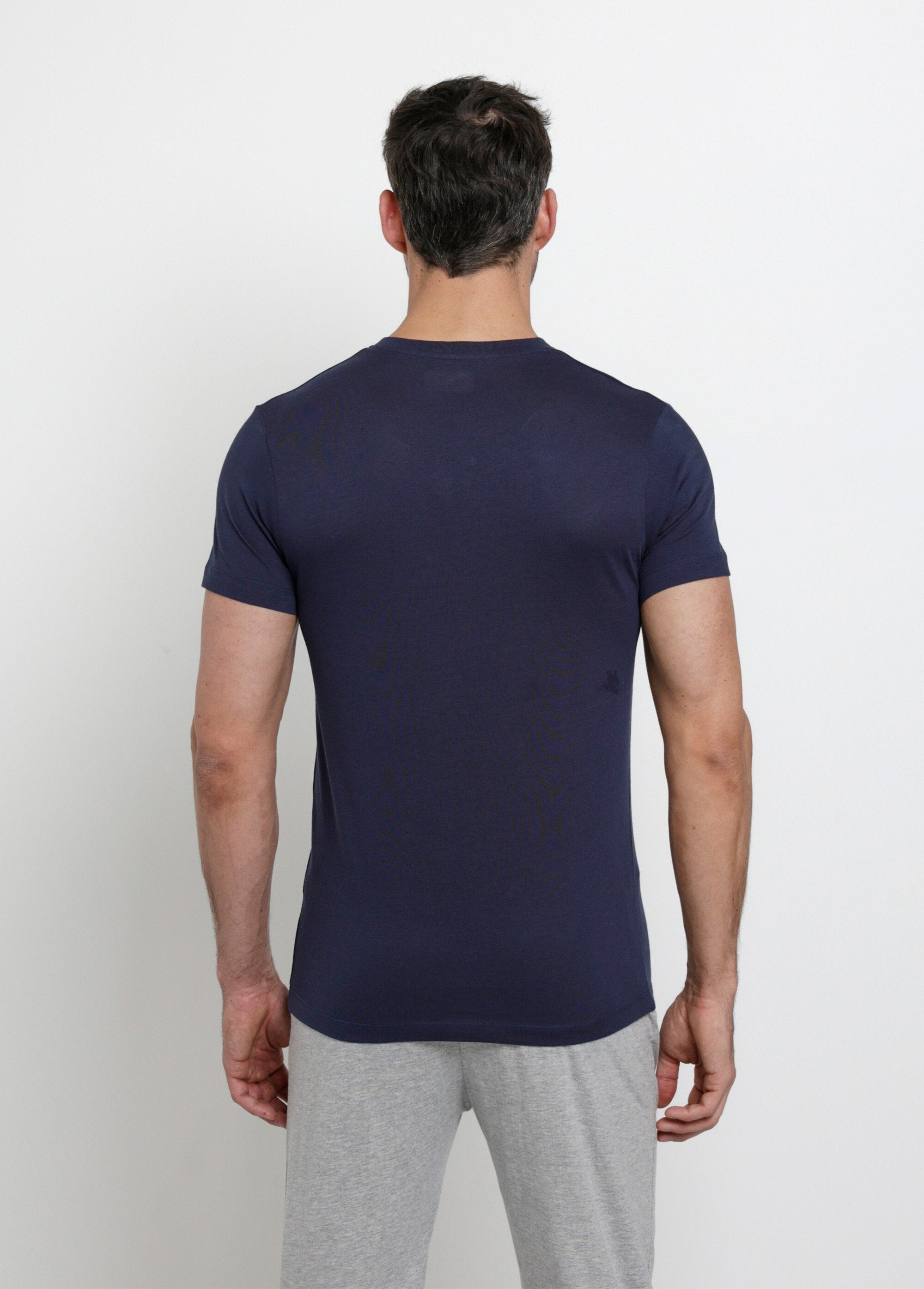Camiseta_escura_de_manga_curta_com_decote_em_V_Bleu_marine_DO1_slim
