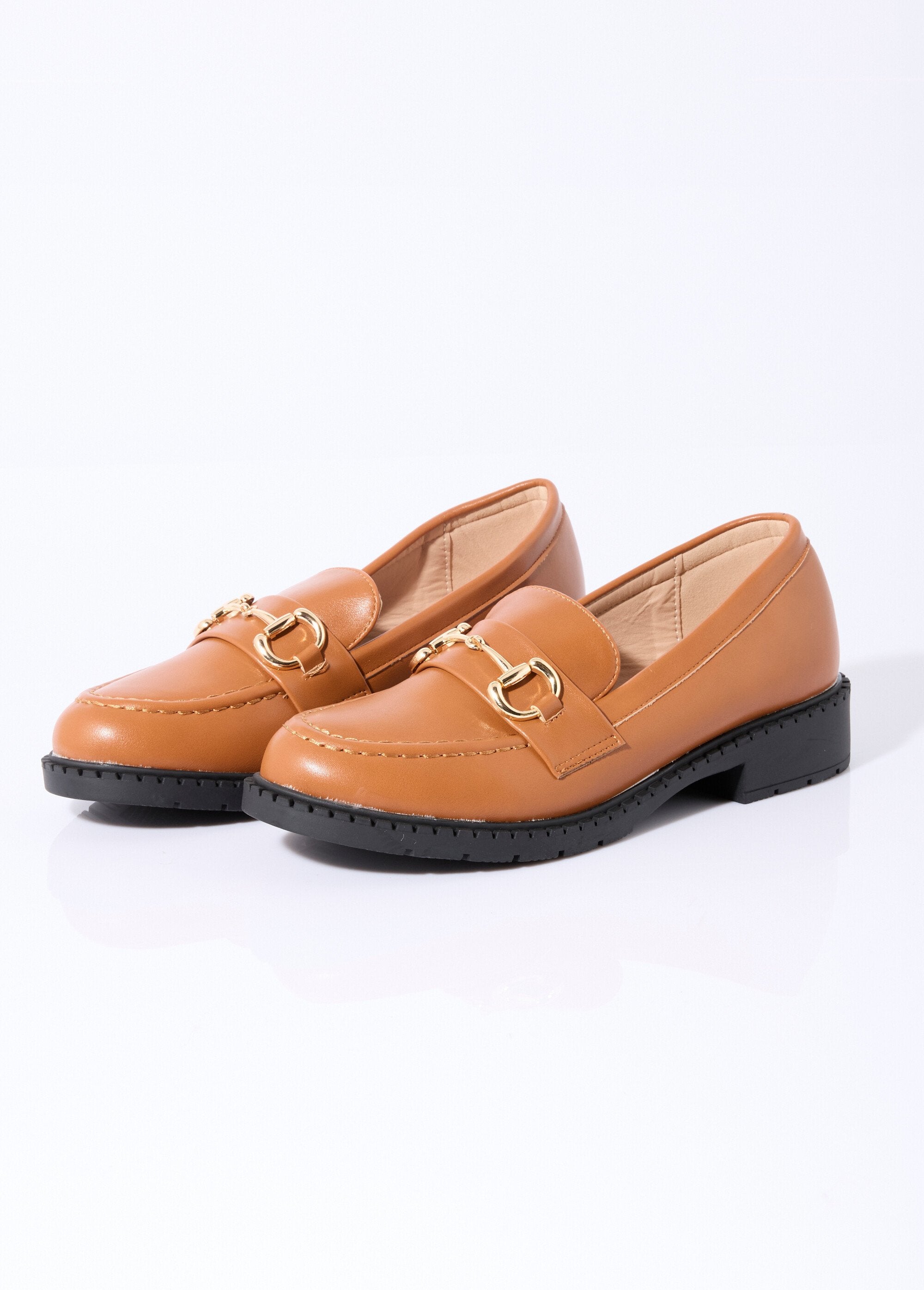 Mocassins_com_carcela_metálica_Camel_DE1_slim