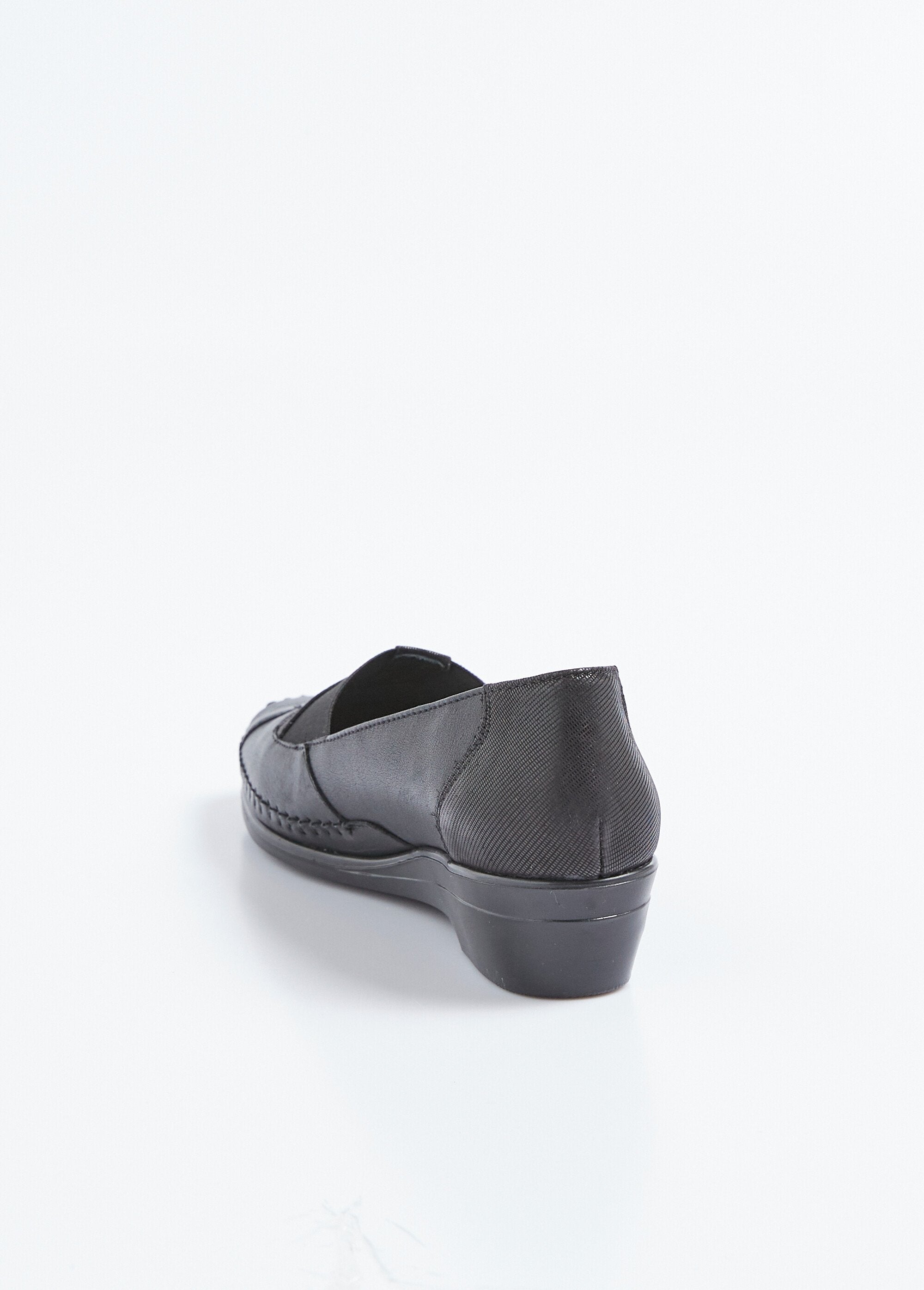 Mocassins_de_couro_com_elástico,_largura_confortável_Noir_DO1_slim
