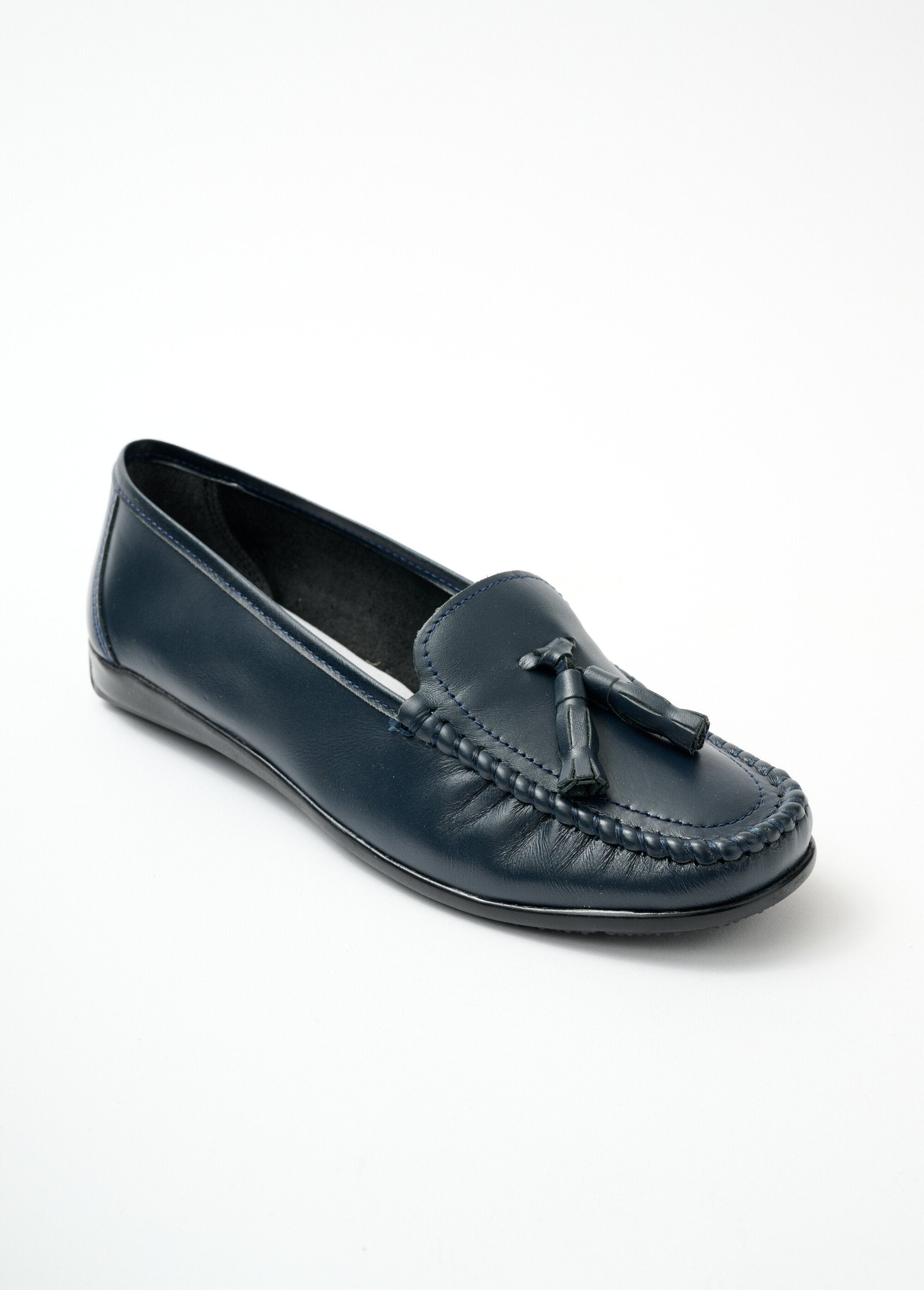 Mocassins_largos_e_confortáveis_com_pompom_de_couro_Marinho_FA1_slim